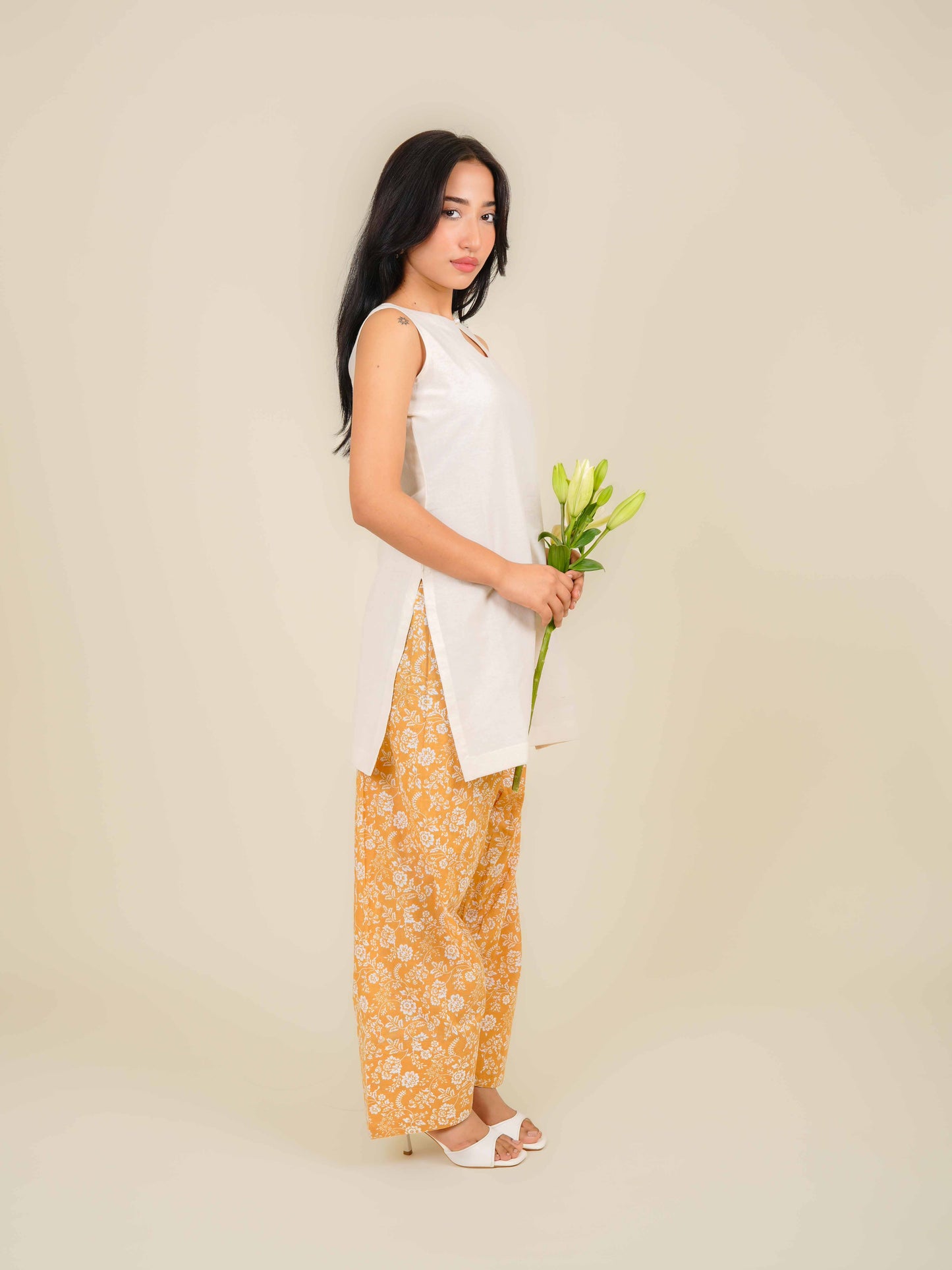 MONOMEE DIA FARSHI SALWAR SUIT SET