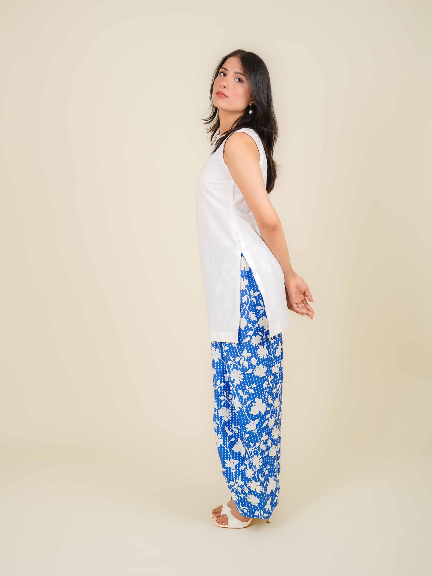 MONOMEE SAANVI FARSHI SALWAR SUIT SET