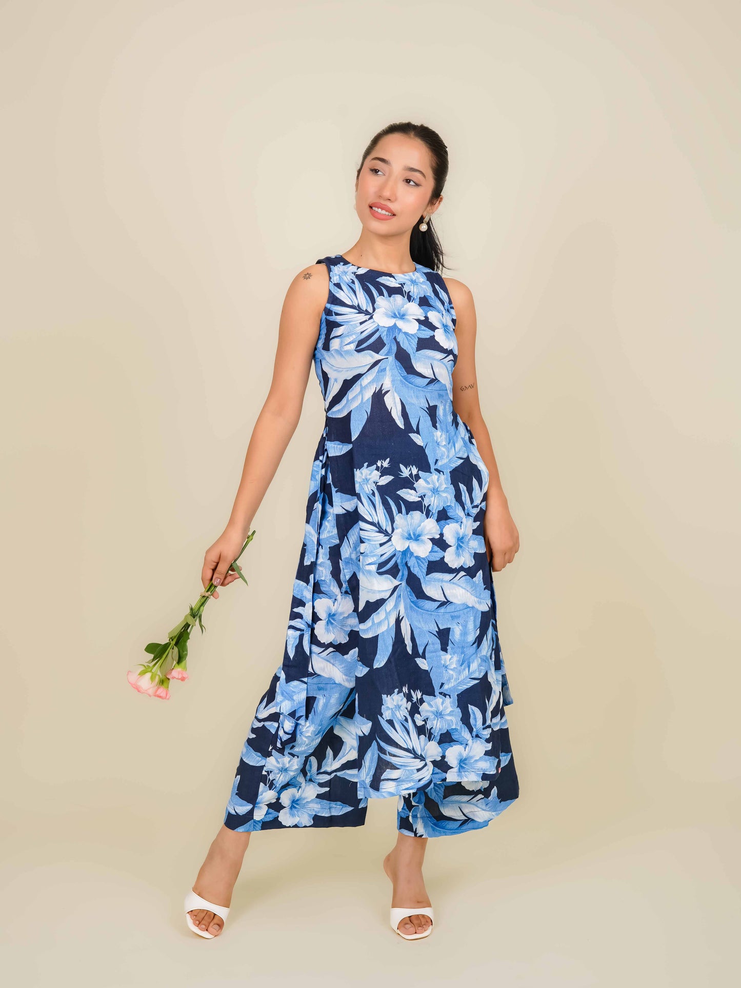 MONOMEE OJASVI BLUE FLORAL SUIT SET