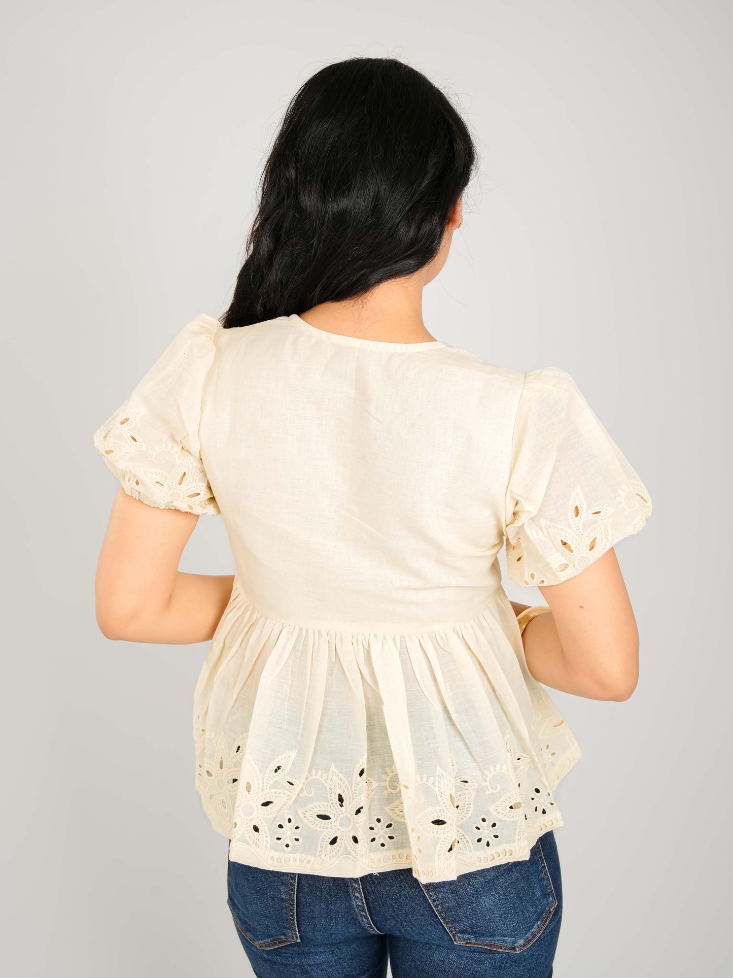 MONOMEE KYRA SCHIFFLI CROP TOP