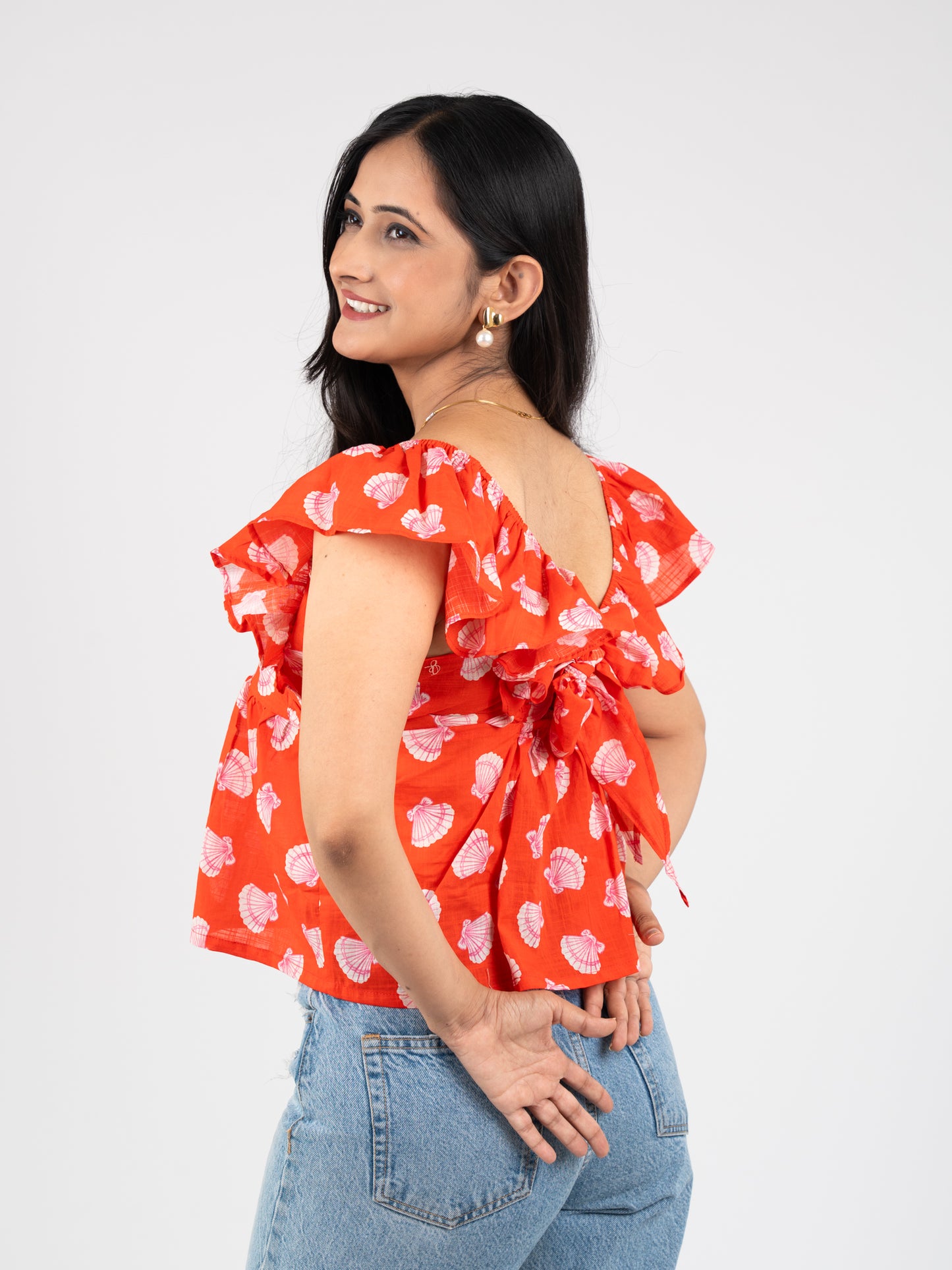 MONOMEE TESA FLUTTER SLEEVE CROP TOP