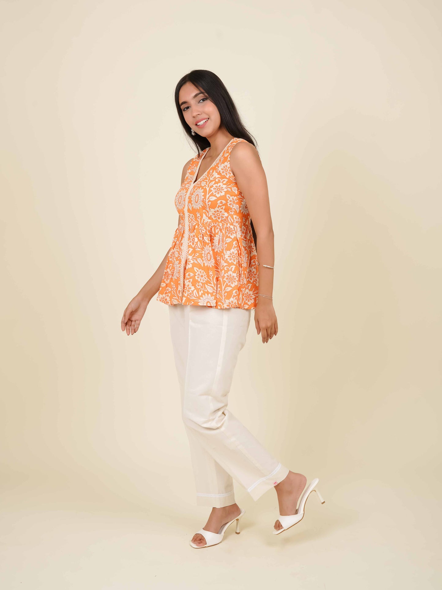 MONOMEE RIVA FLORAL LACE SHORT KURTI