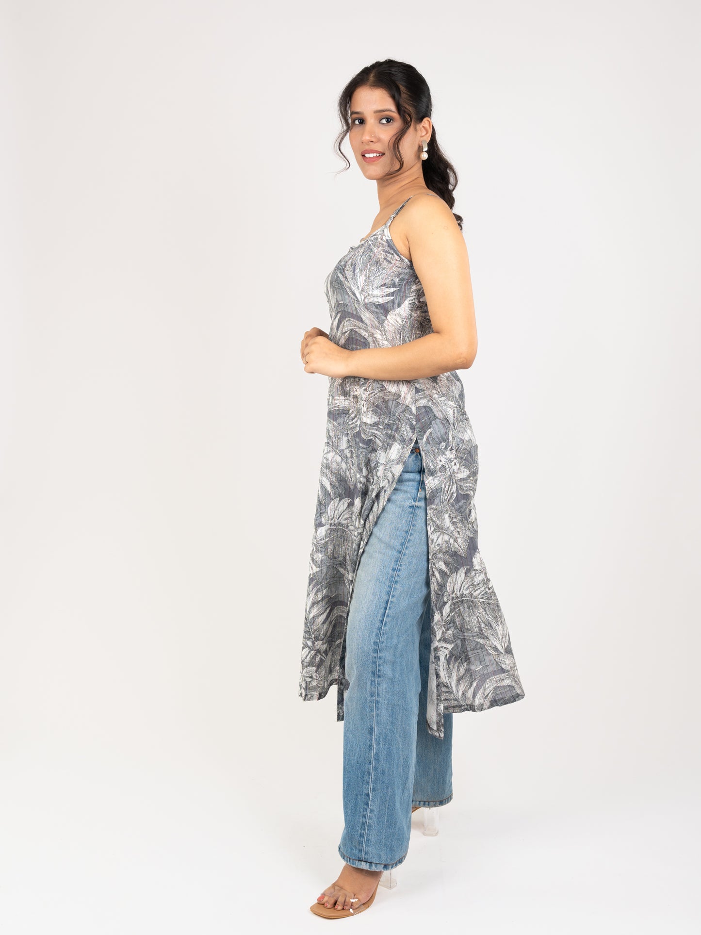 MONOMEE XITI GREY FLORAL KANTHA EMBROIDERED KURTI