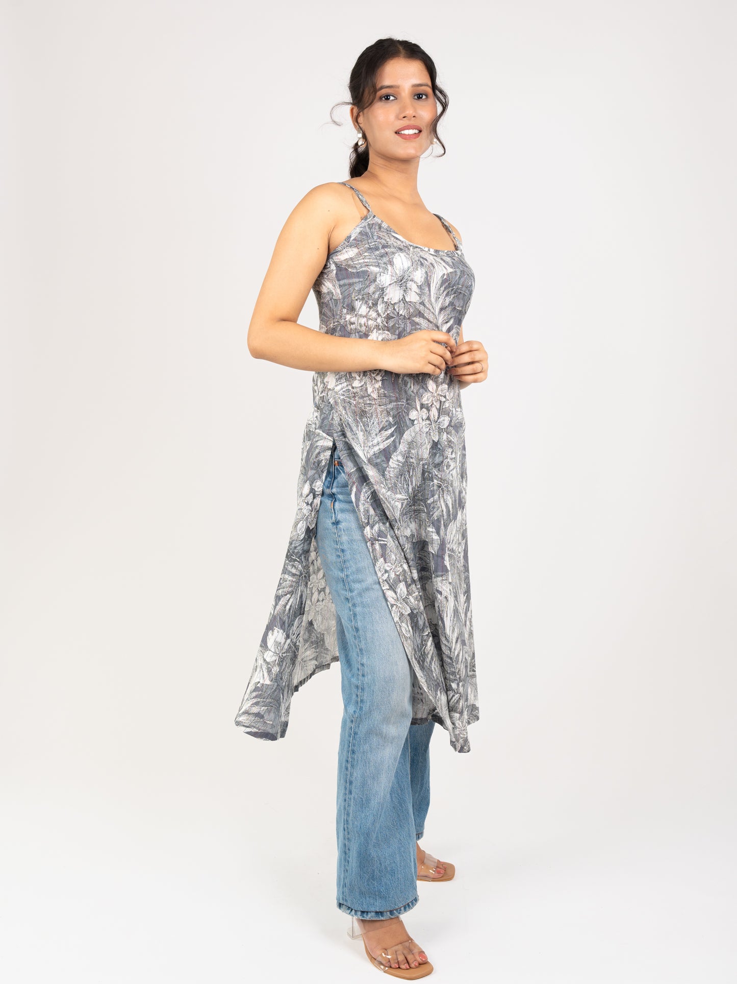 MONOMEE XITI GREY FLORAL KANTHA EMBROIDERED KURTI