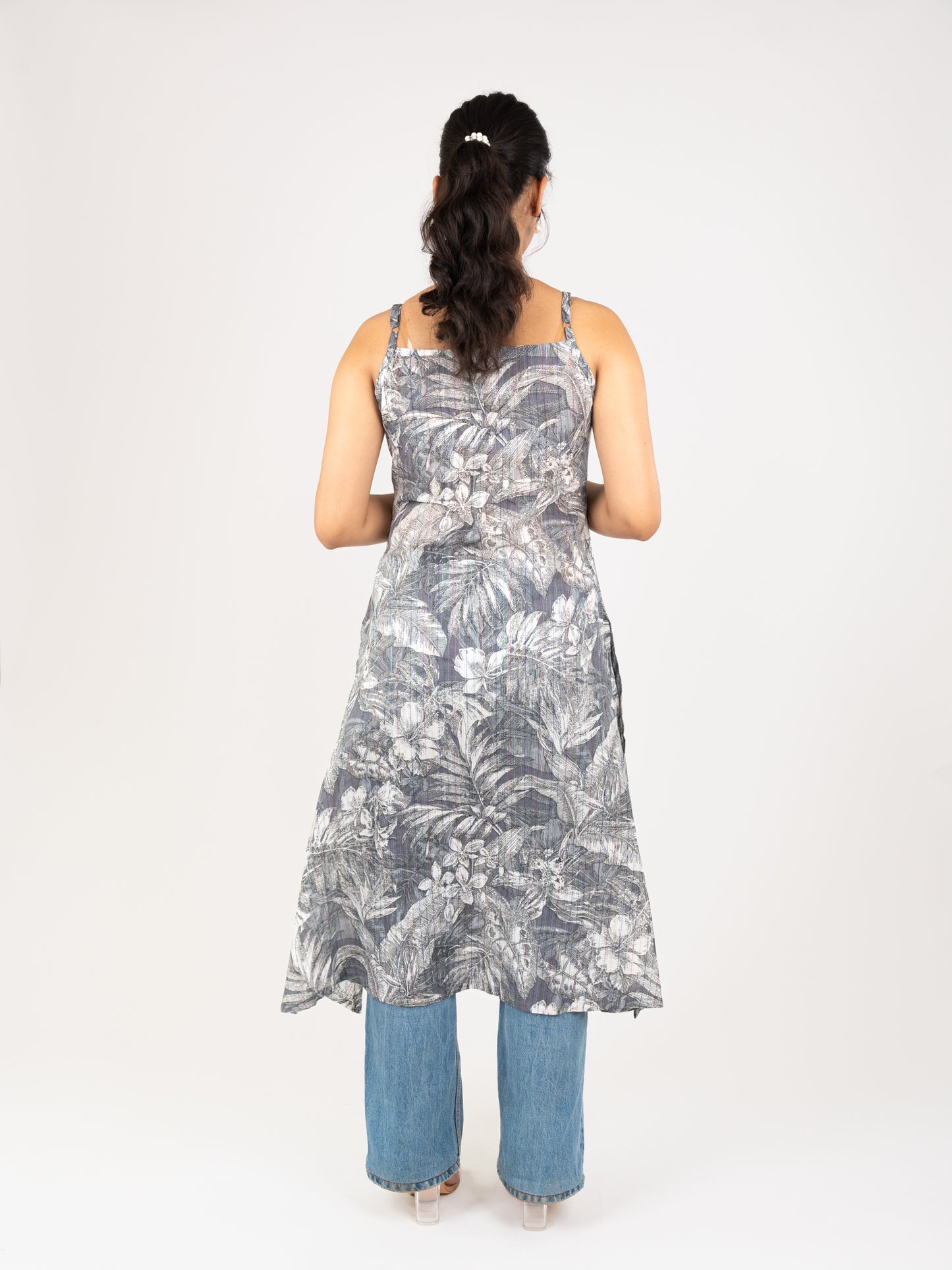 MONOMEE XITI GREY FLORAL KANTHA EMBROIDERED KURTI