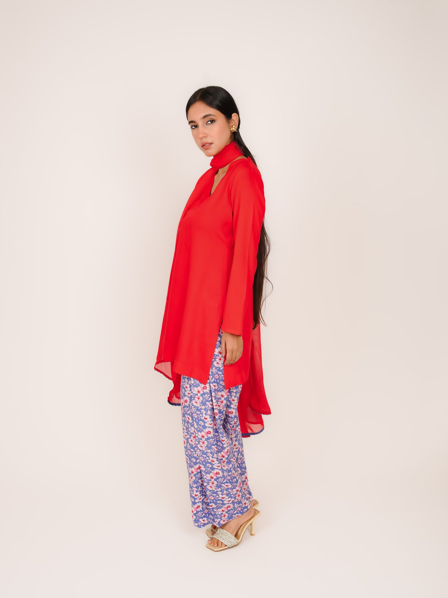AMAIRA RED FARSHI SALWAR SUIT SET WITH DUPATTA