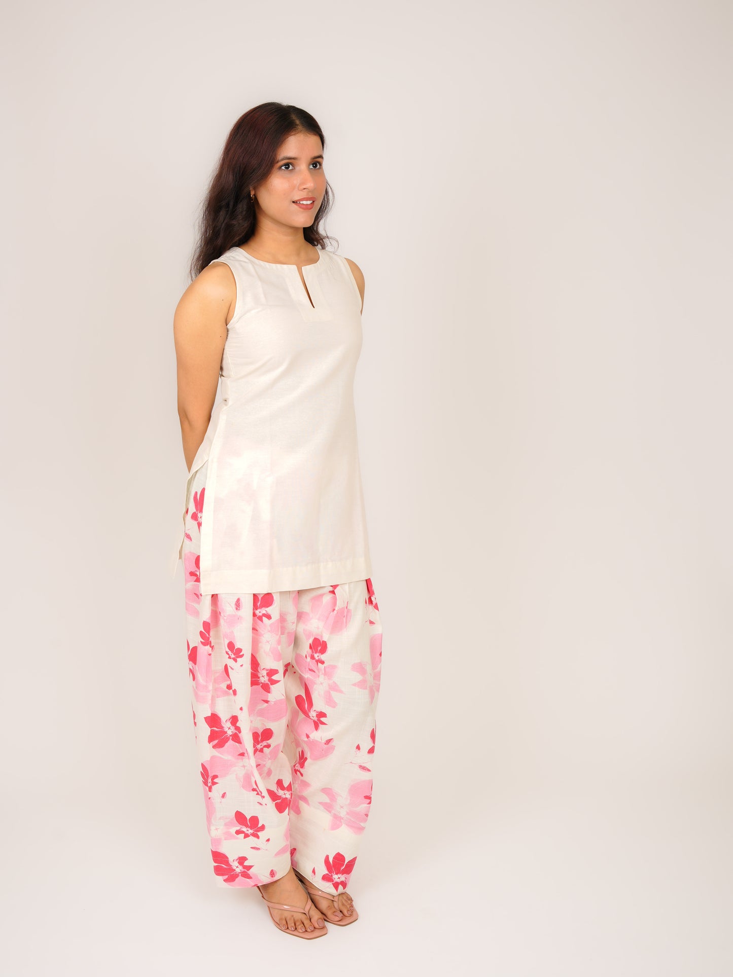 MONOMEE COTTON STRAIGHT KURTI WITH PRINTED FARSHI SALWAR