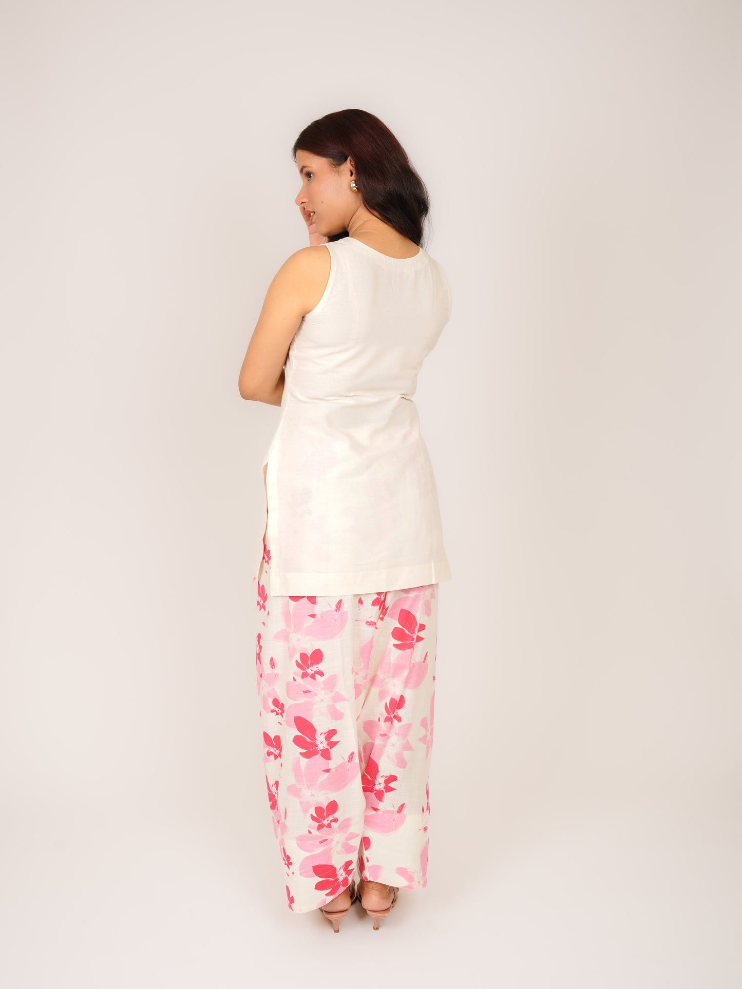 MONOMEE COTTON STRAIGHT KURTI WITH PRINTED FARSHI SALWAR