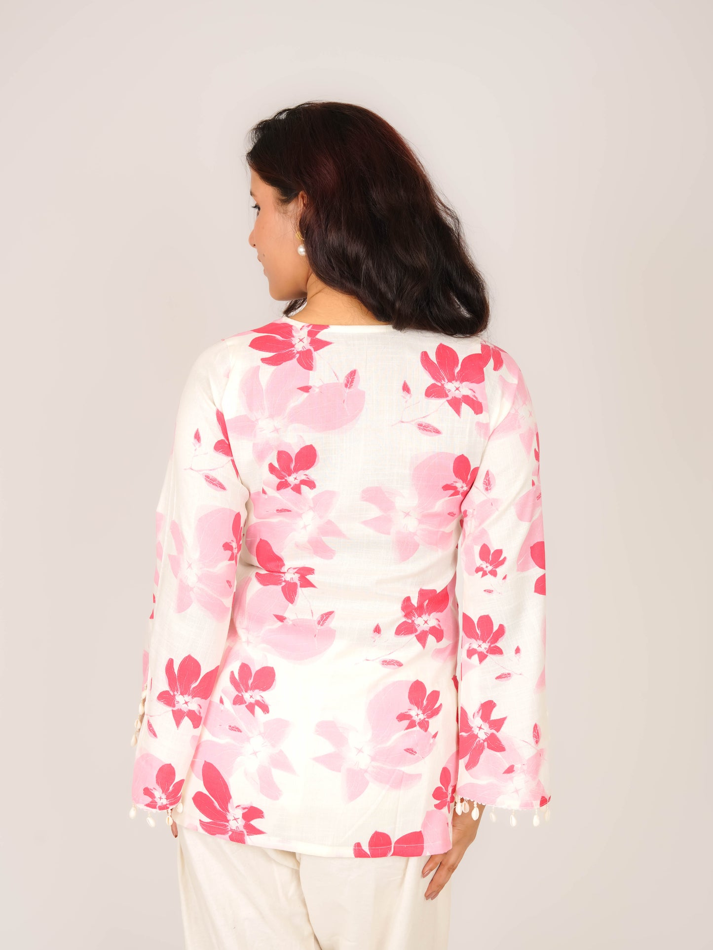 MONOMEE SIA PINK FLORAL BELL SLEEVE KURTI