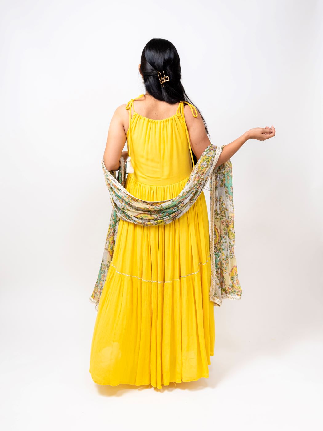 VARENYA GATHERED HALTER NECK DRESS