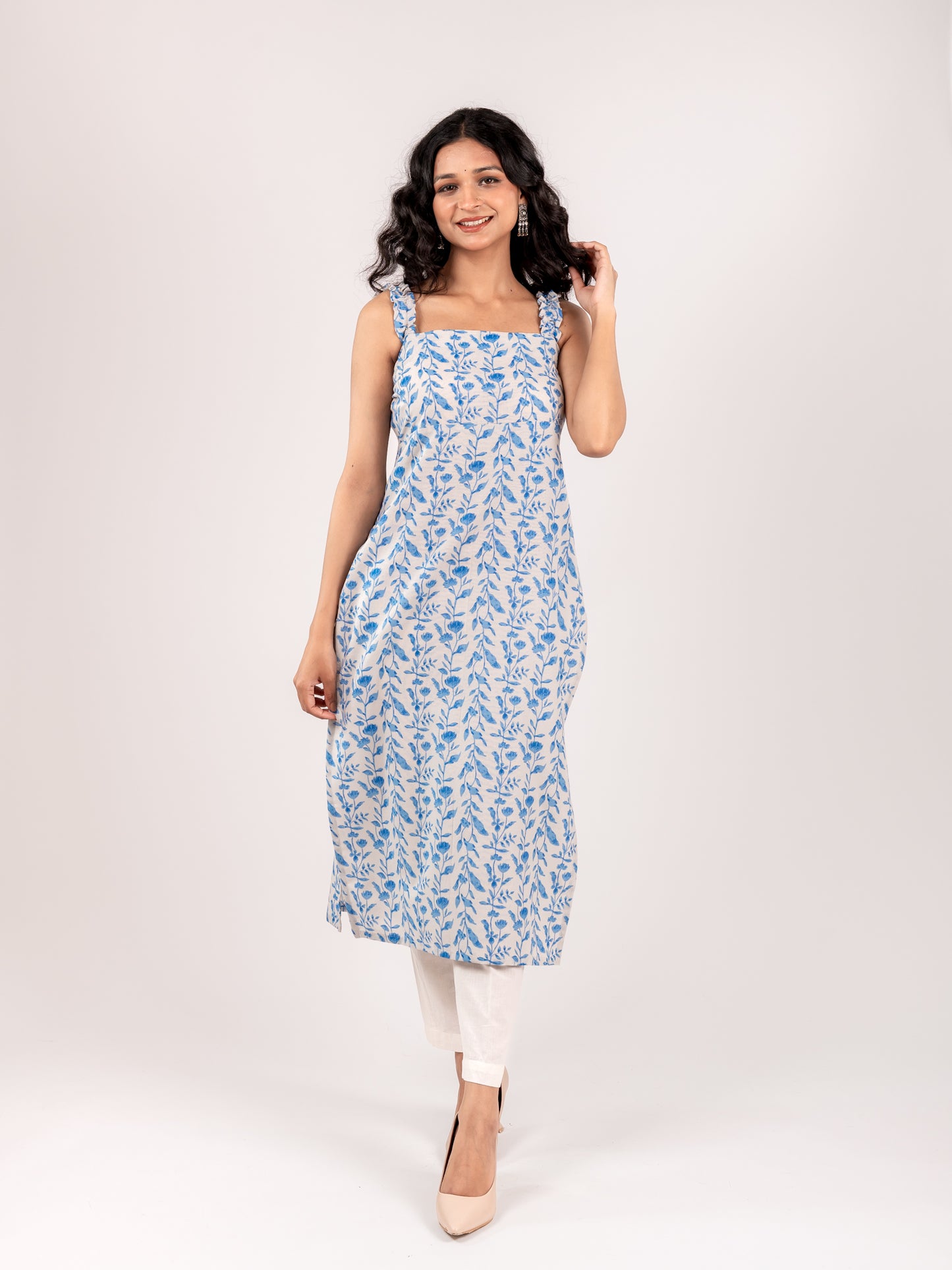 MONOMEE PEARL BOW KURTI