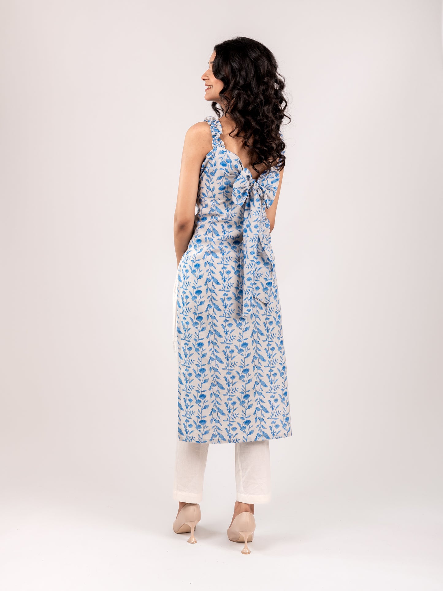 MONOMEE PEARL BOW KURTI