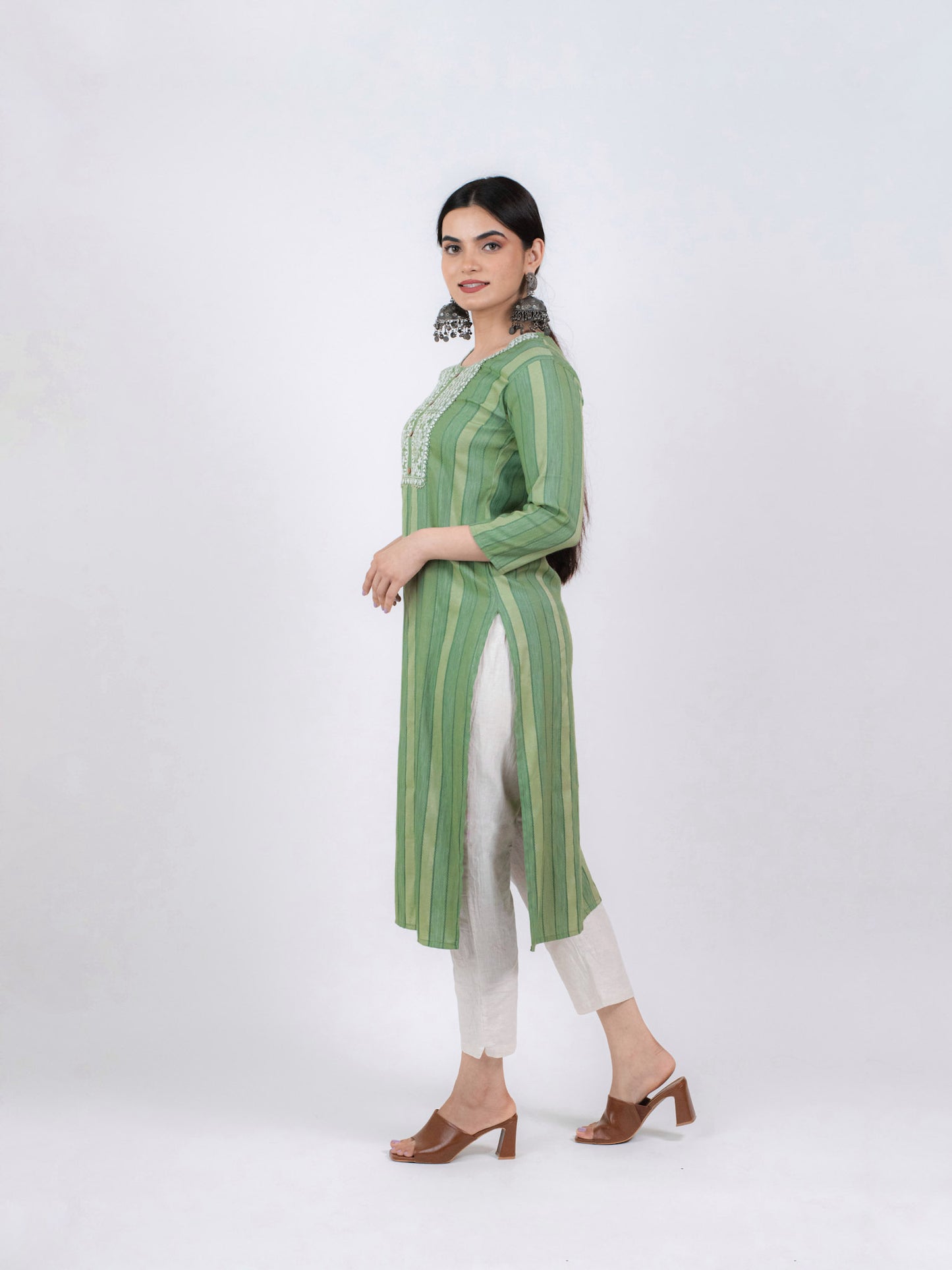 AADYA KURTI