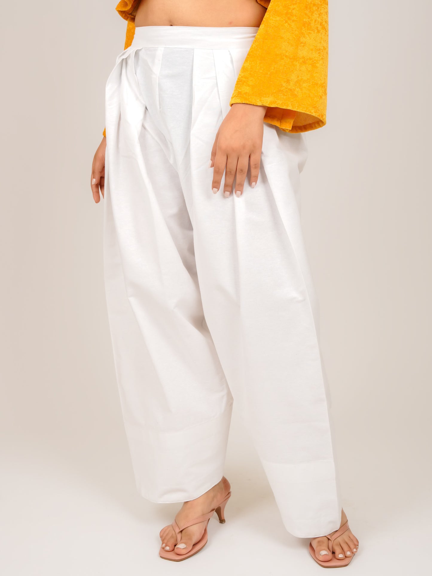 MONOMEE WHITE FARSHI SALWAR