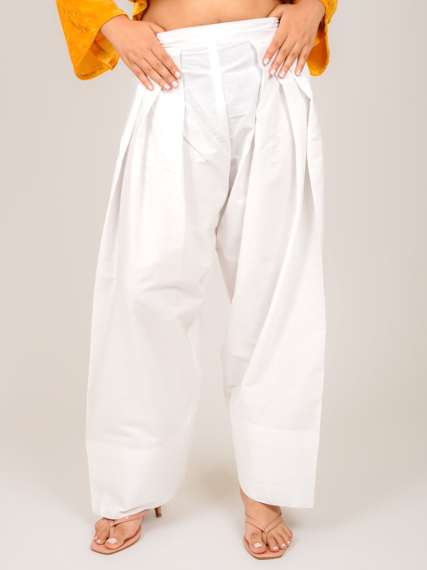 MONOMEE WHITE FARSHI SALWAR