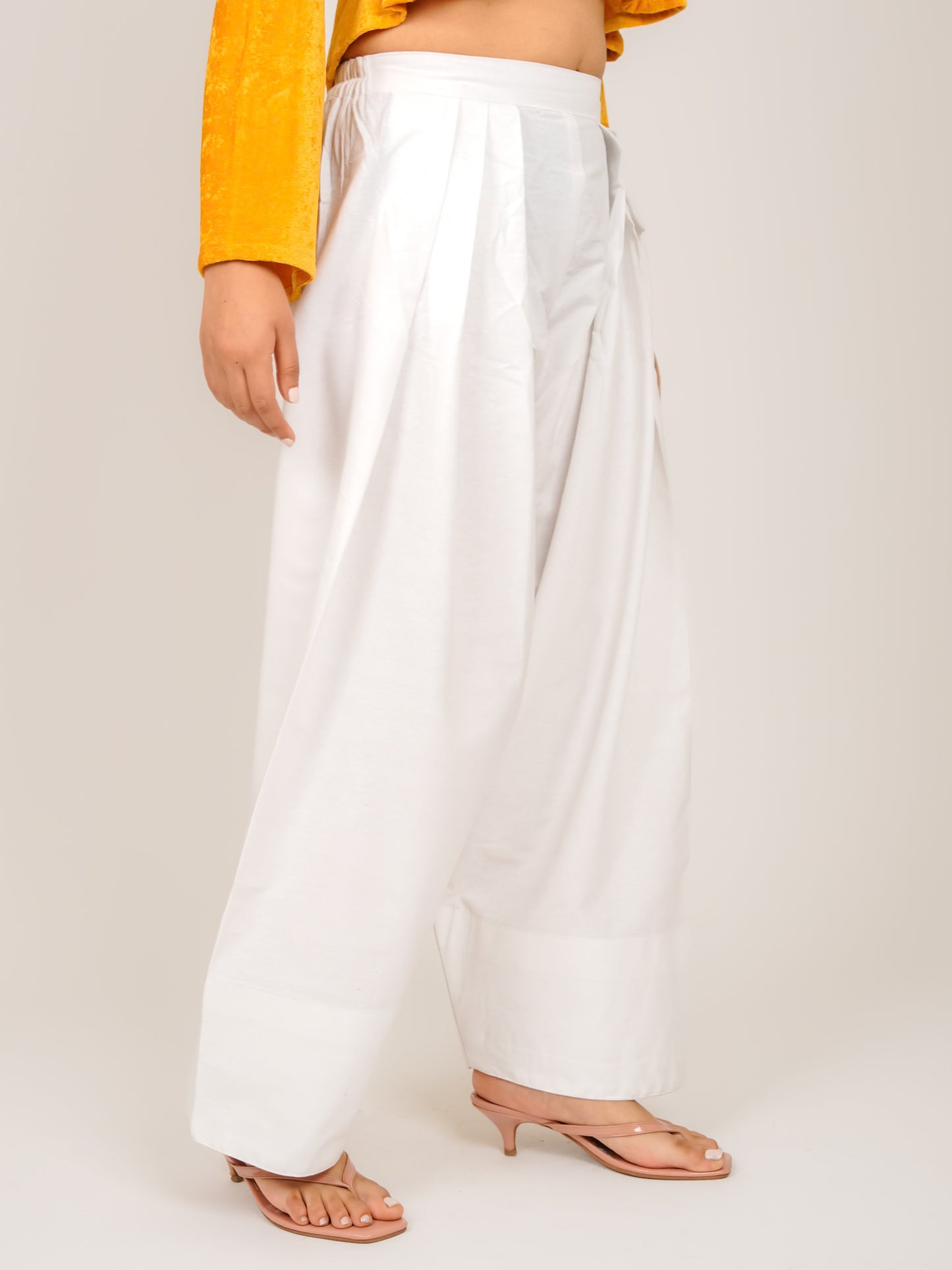 MONOMEE WHITE FARSHI SALWAR