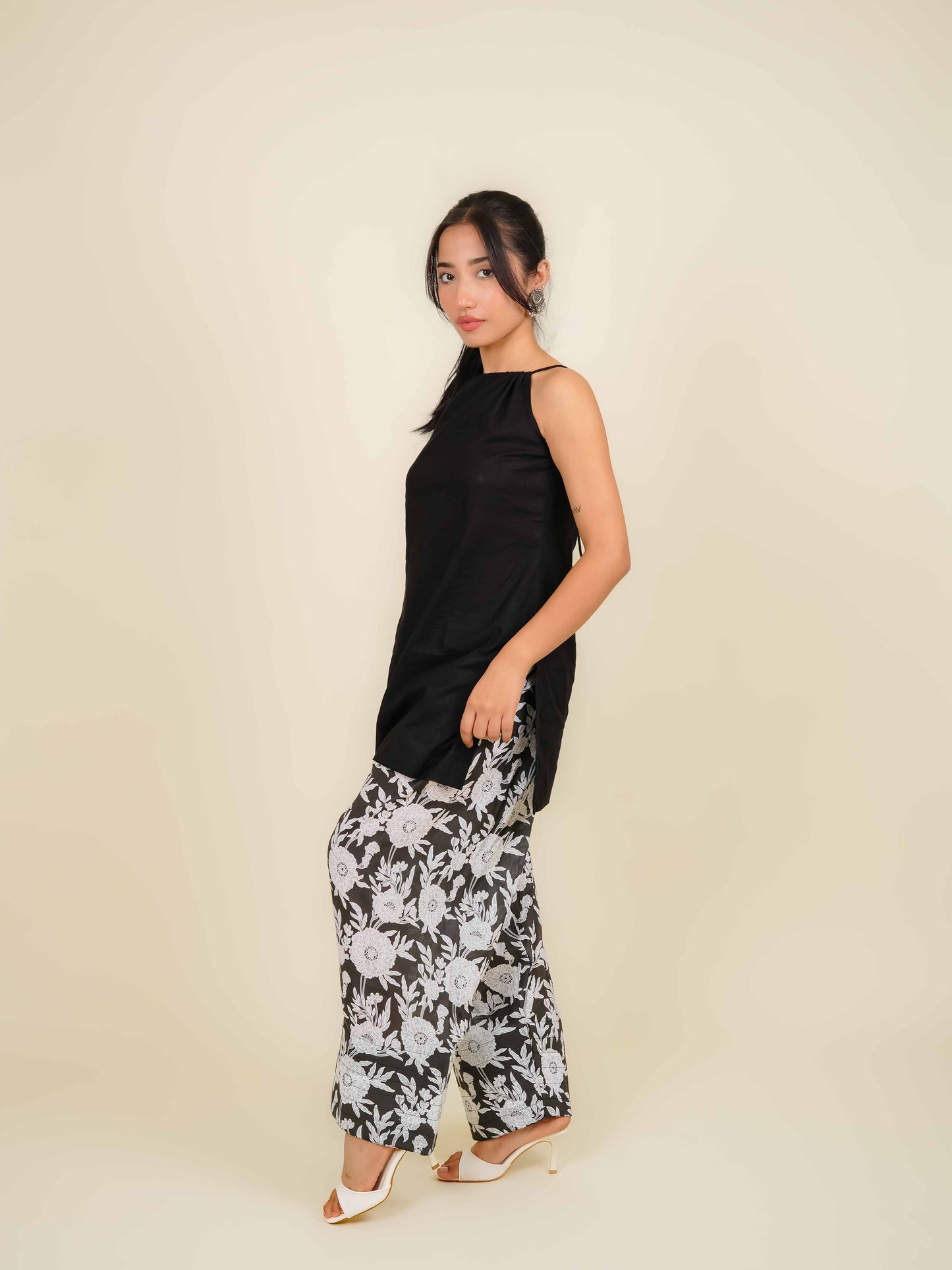 MONOMEE AMARA FARSHI SALWAR SUIT SET