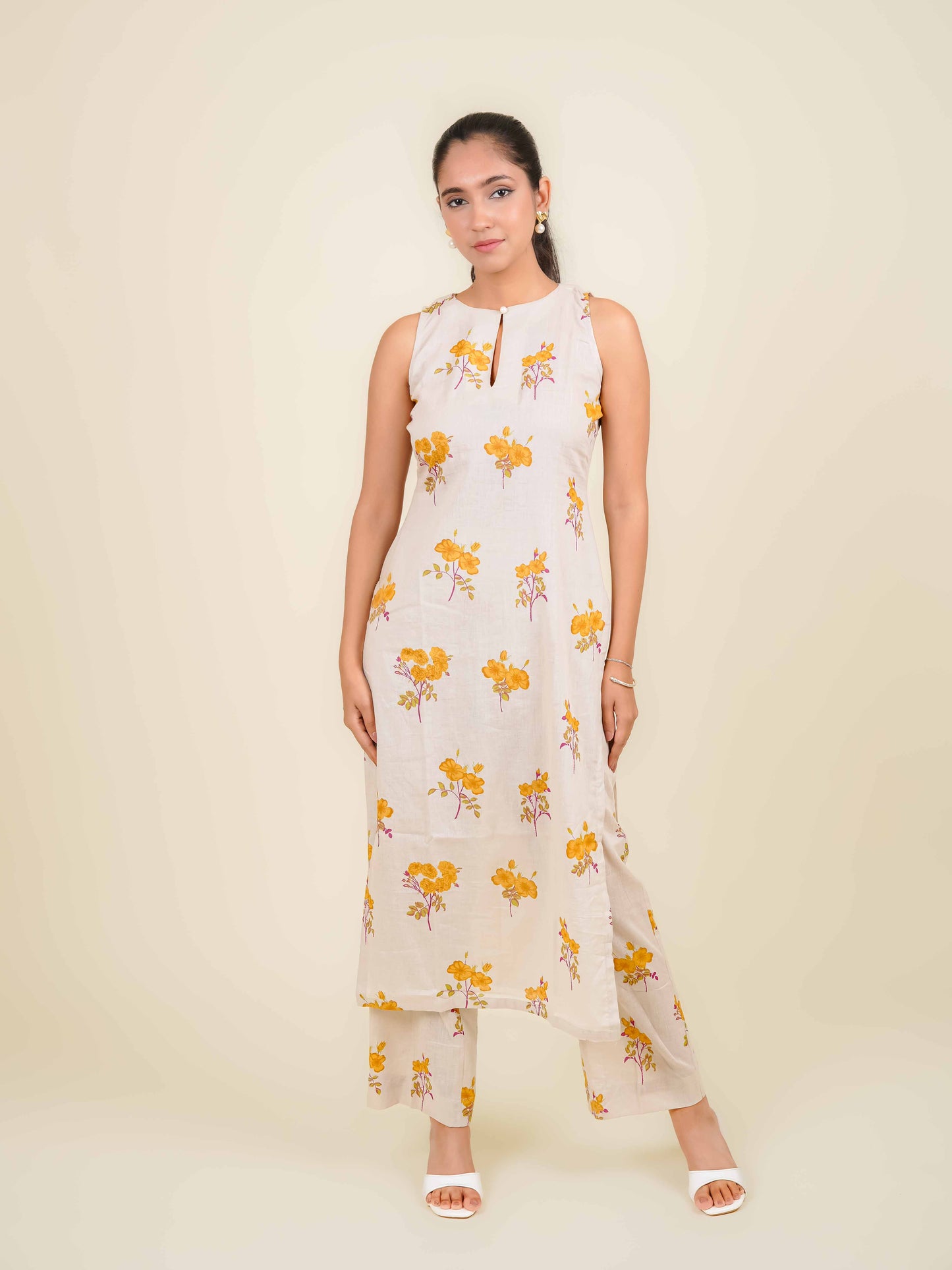 MONOMEE KRITI GREY FLORAL KURTA SET