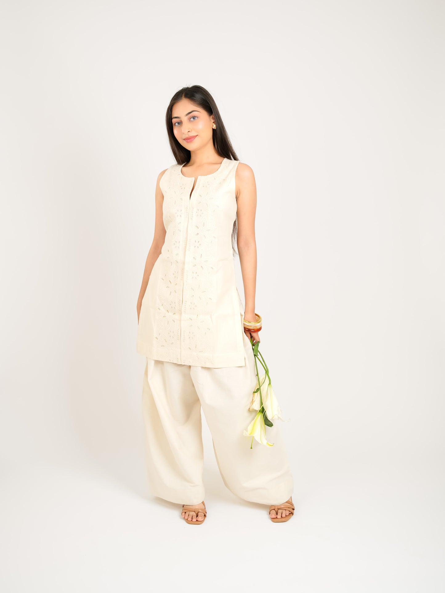 MONOMEE HANSIKA SCHIFFLI FARSHI SALWAR KURTA SET