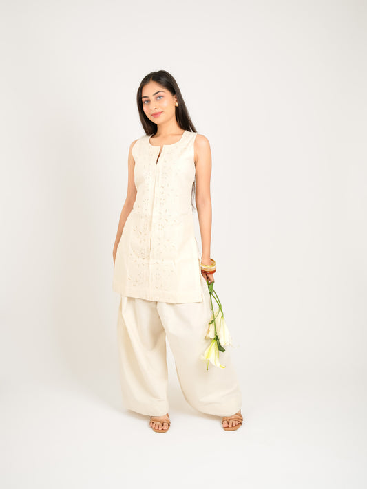 MONOMEE HANSIKA SCHIFFLI FARSHI SALWAR KURTA SET