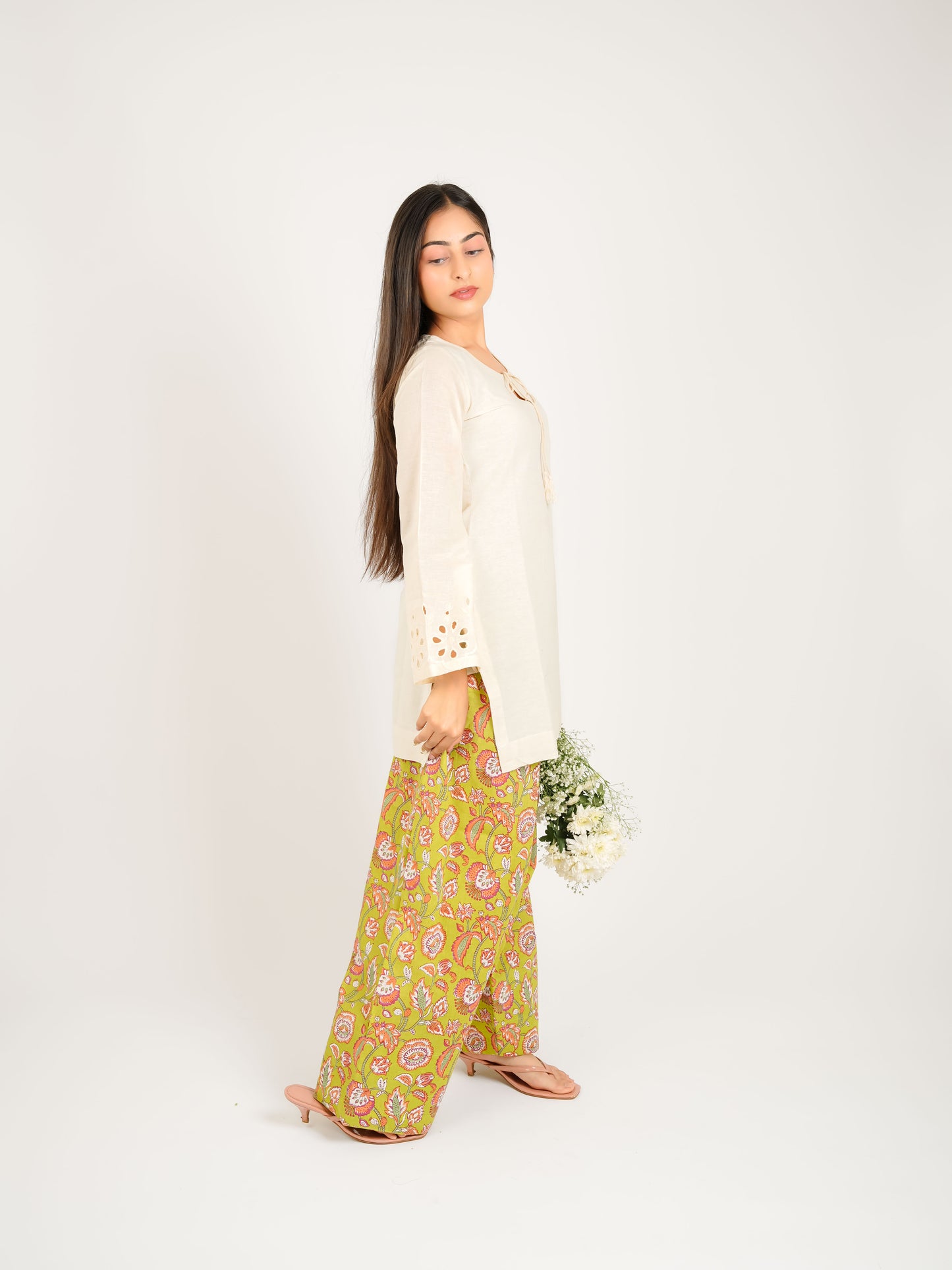 MONOMEE TANIRA FARSHI SALWAR KURTA SET
