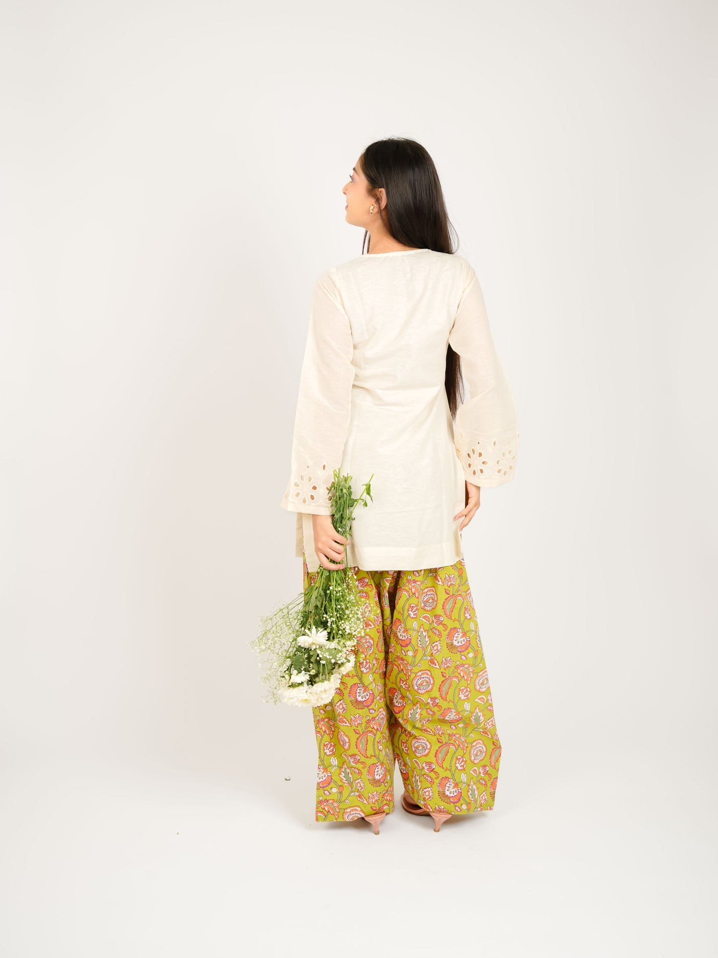 MONOMEE TANIRA FARSHI SALWAR KURTA SET