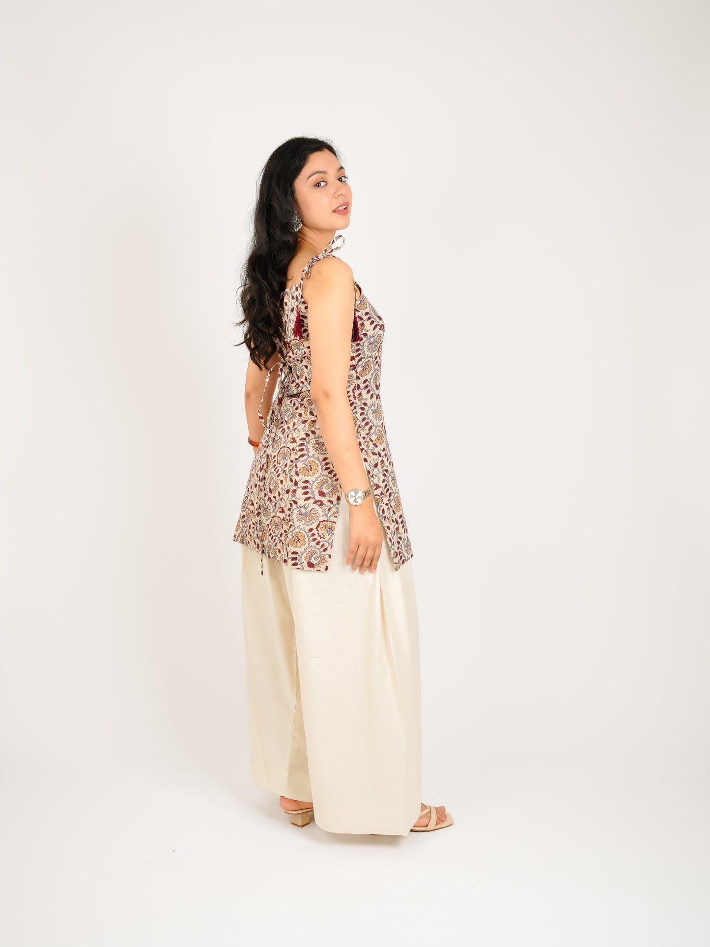 MONOMEE RIVA BEIGE FLORAL BACKLESS FARSHI SALWAR KURTA SET