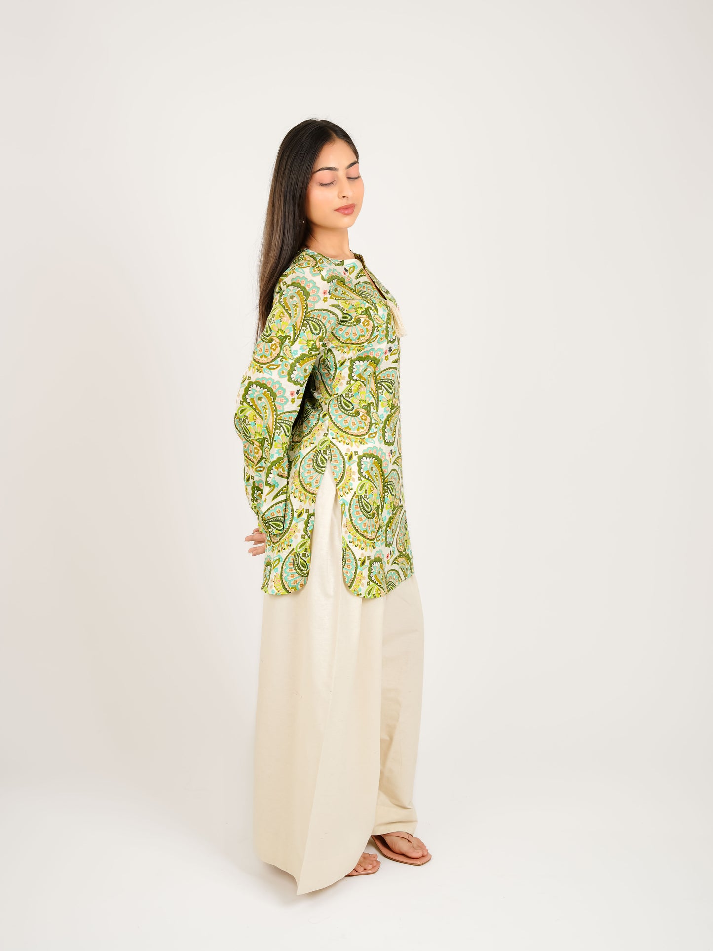 MONOMEE RAYA FARSHI SALWAR KURTA SET