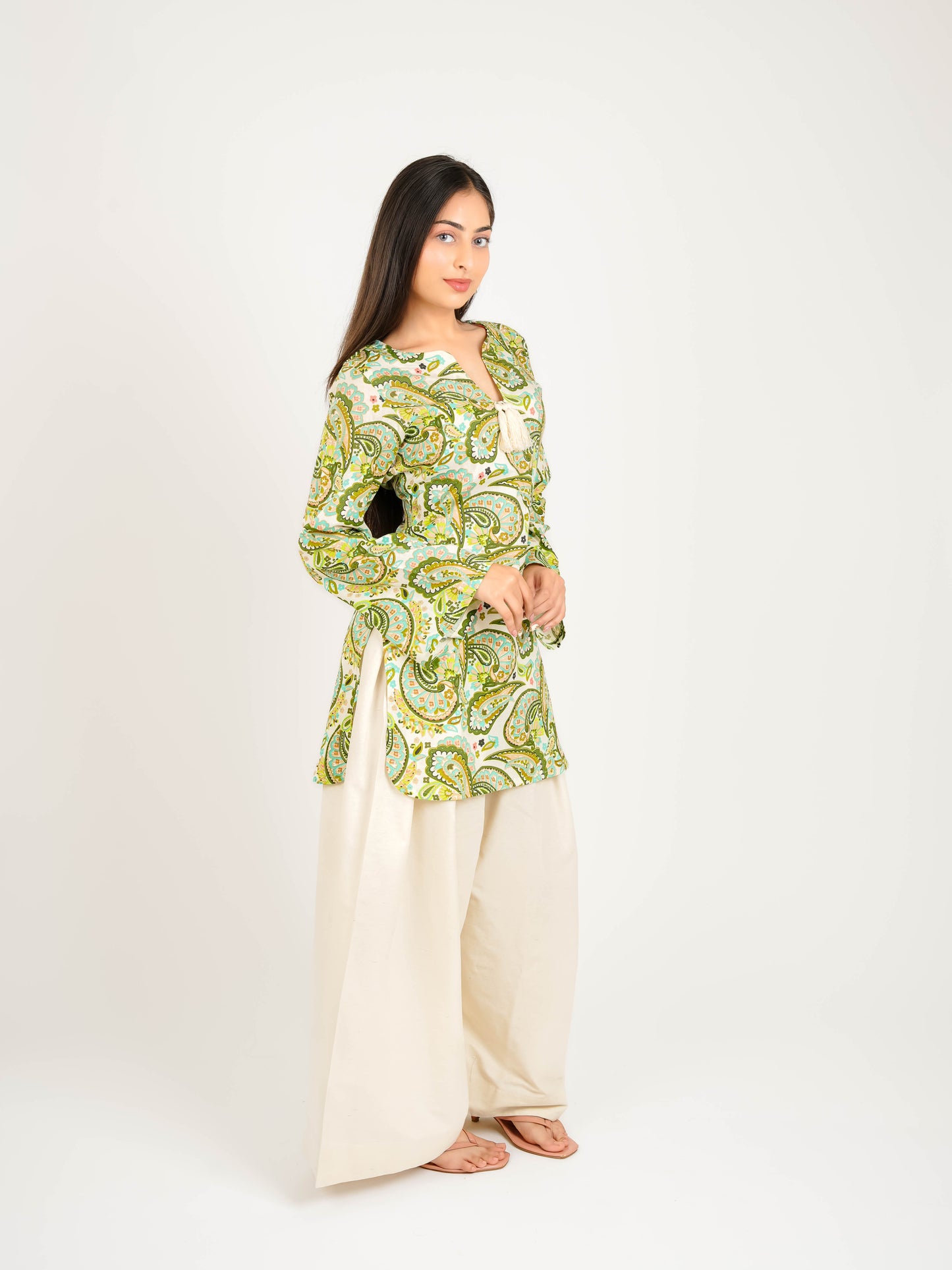 MONOMEE RAYA FARSHI SALWAR KURTA SET
