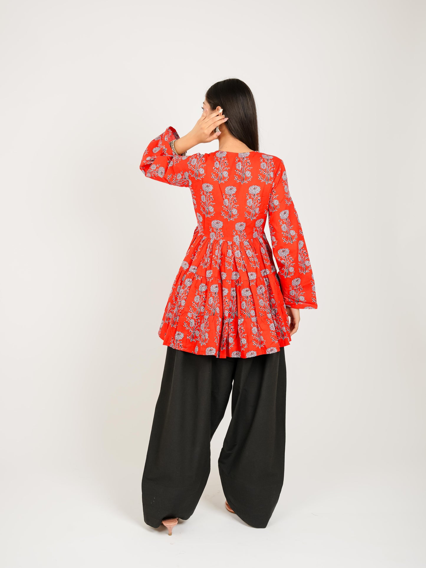 MONOMEE VAARAHI FARSHI SALWAR KURTA SET