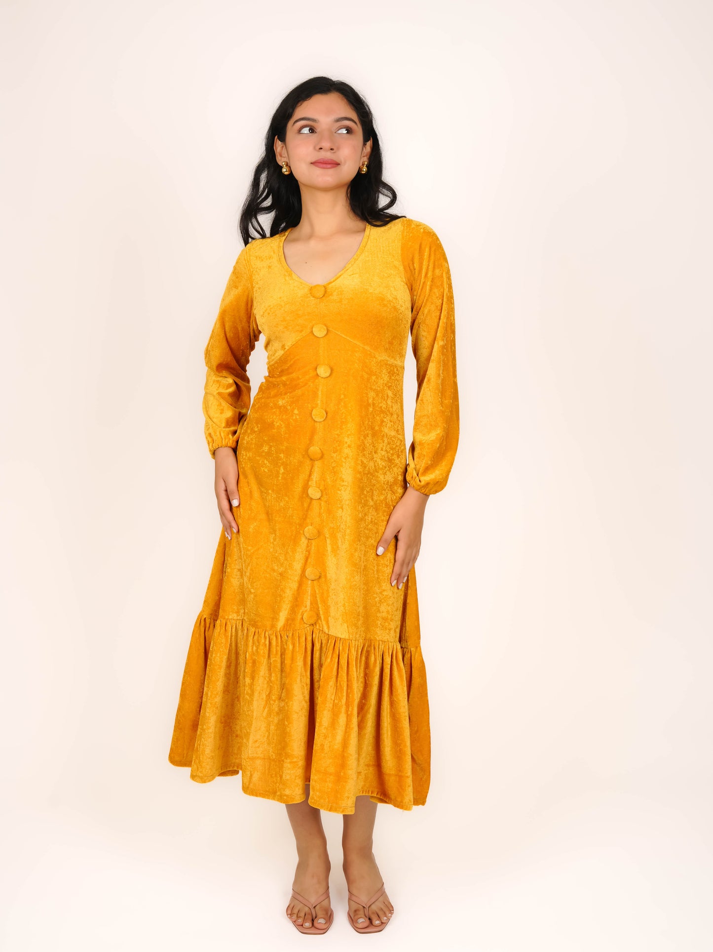 MONOMEE SEREN YELLOW MIDI VELVET DRESS