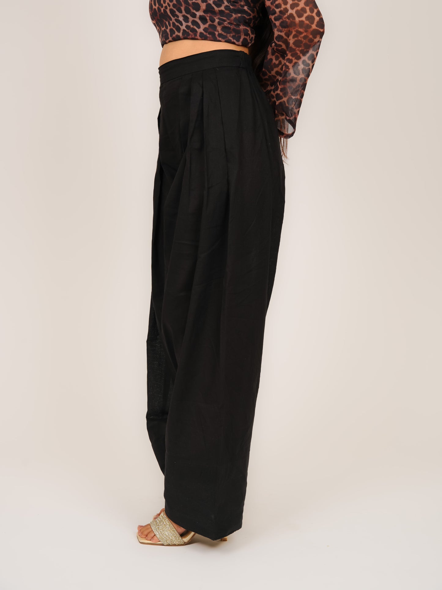 MONOMEE BLACK FARSHI SALWAR