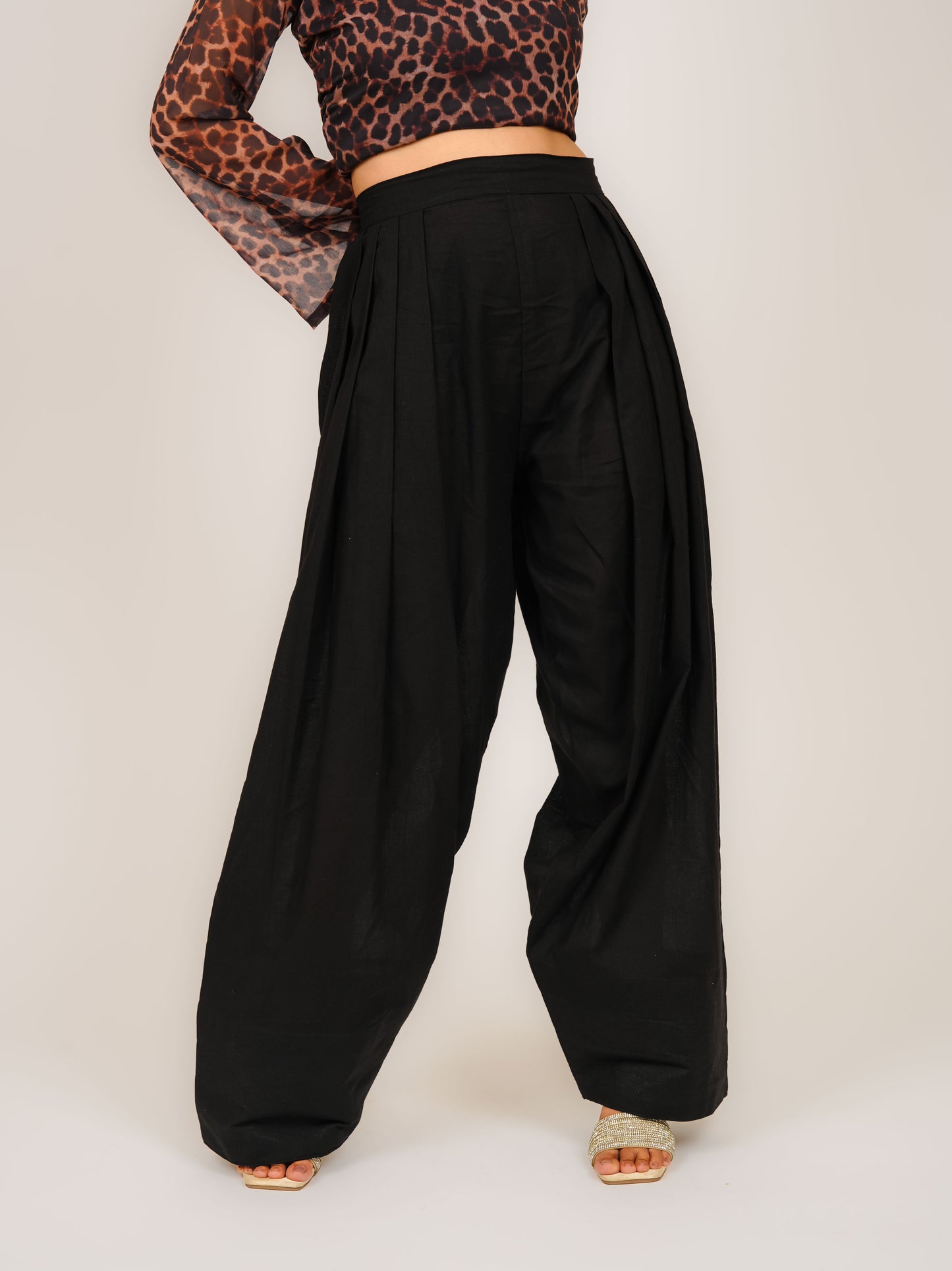MONOMEE BLACK FARSHI SALWAR