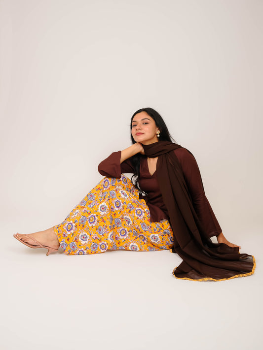 RIYAANSHI BROWN FARSHI SALWAR SUIT SET WITH DUPATTA