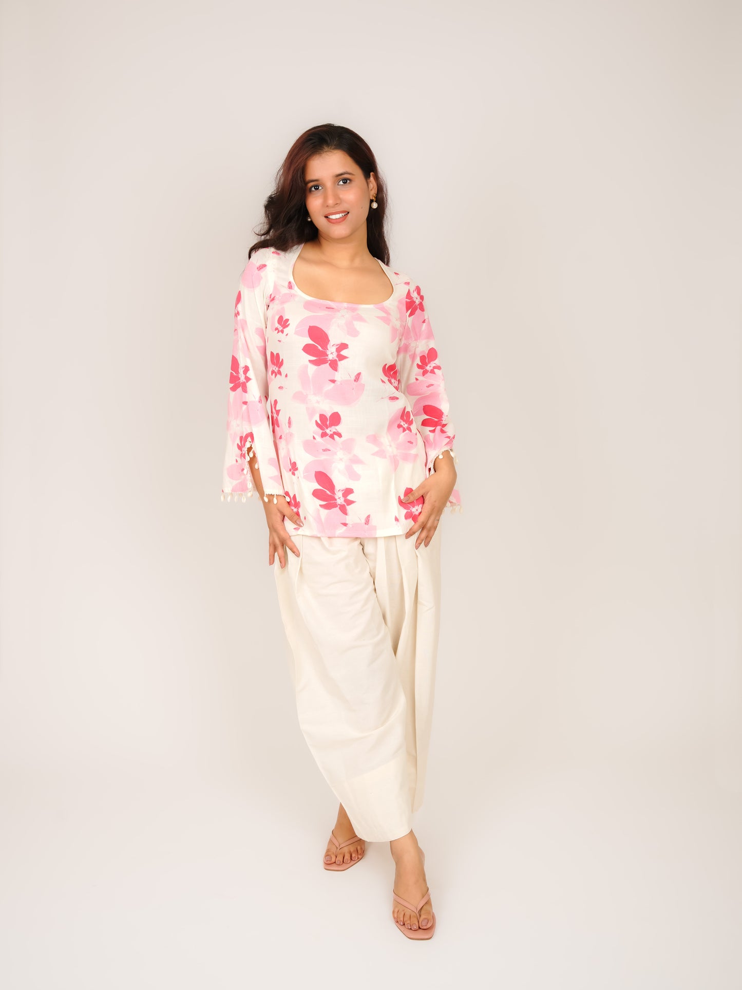 MONOMEE SIA PINK FLORAL BELL SLEEVE KURTI