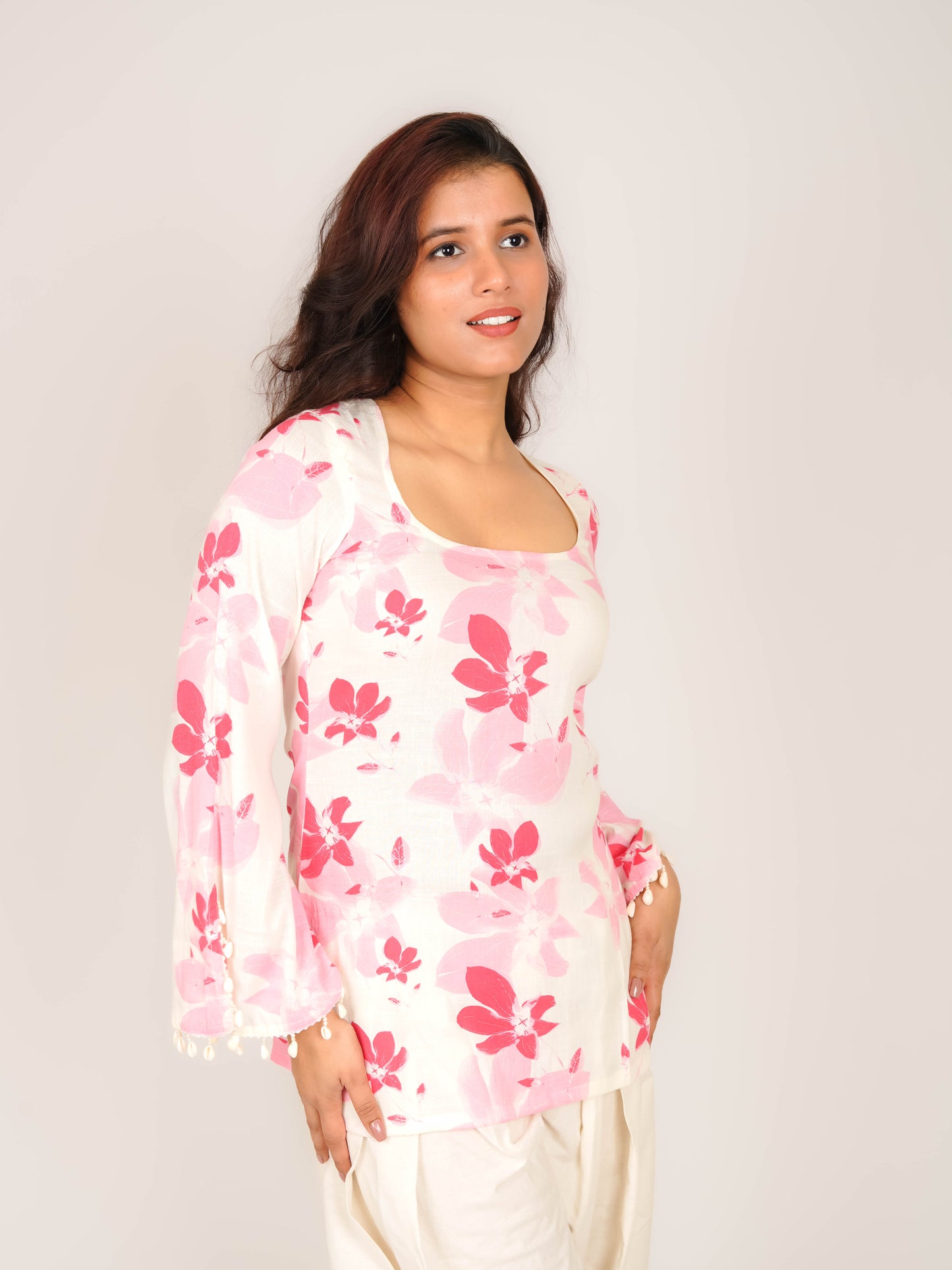 MONOMEE SIA PINK FLORAL BELL SLEEVE KURTI
