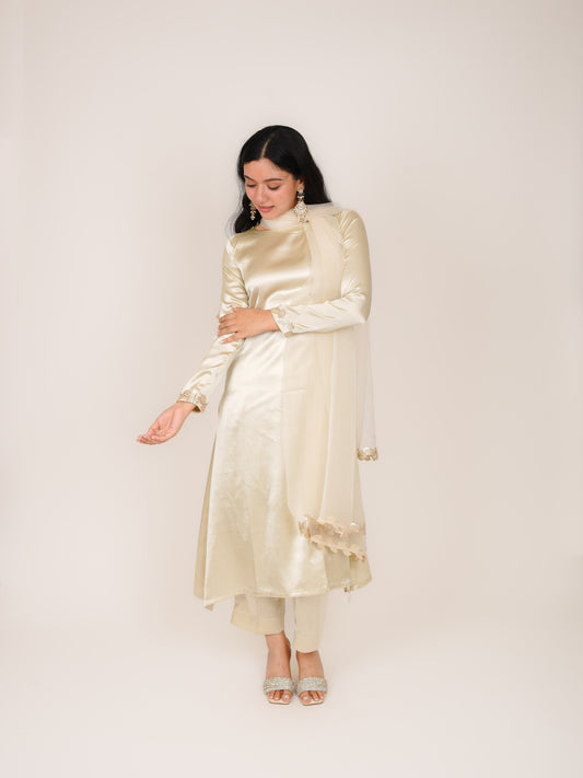 VIHANA OFF-WHITE SATIN A-LINE KURTA WITH TROUSERS & DUPATTA