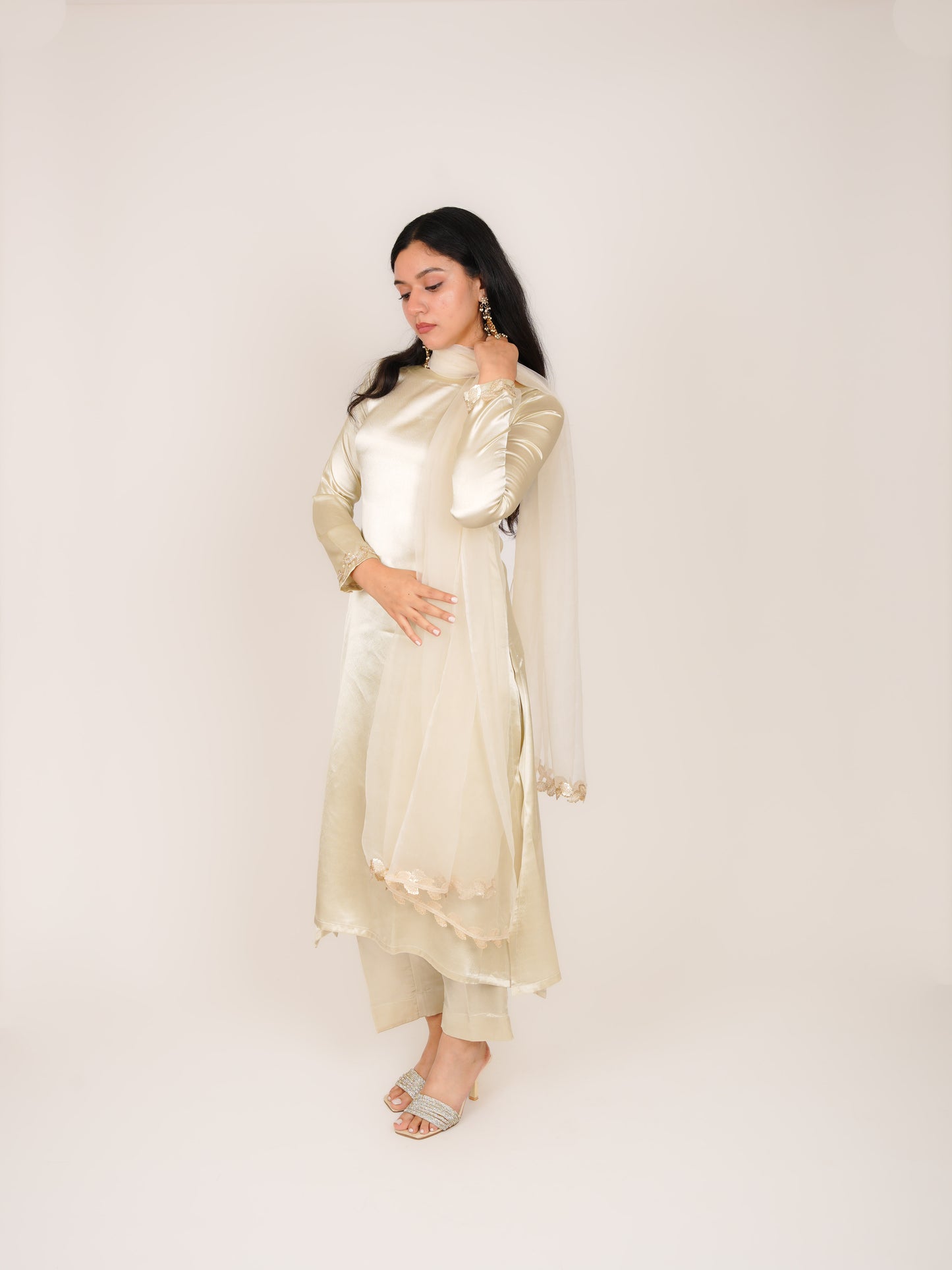 VIHANA OFF-WHITE SATIN A-LINE KURTA WITH TROUSERS & DUPATTA