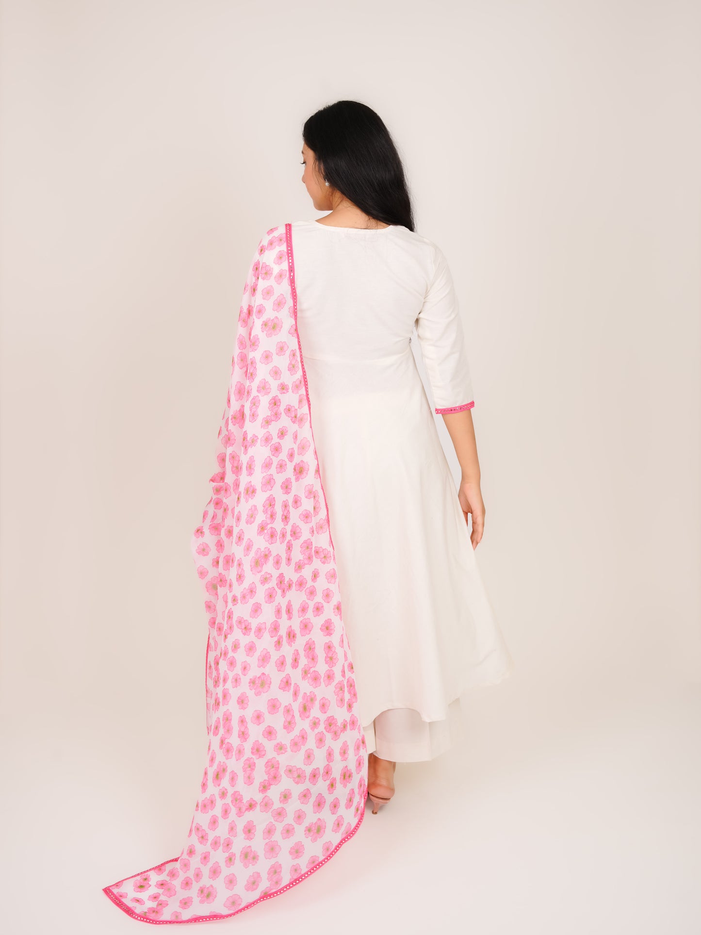 AAROHI WHITE COTTON SUIT SET WITH FLORAL PRINT DUPATTA