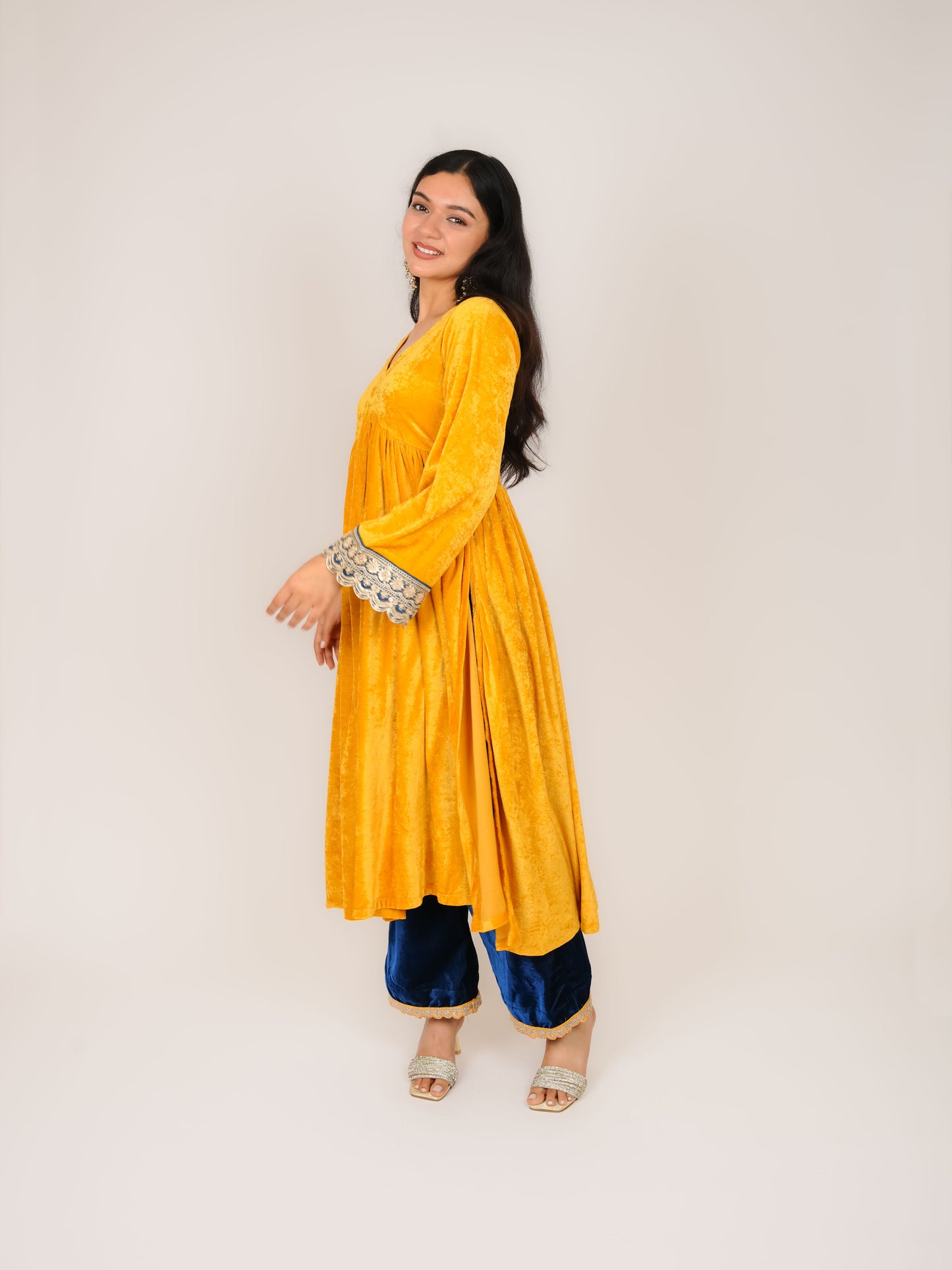 NEYARA V-NECK BELL SLEEVE NAYRA CUT VELVET KURTA WITH PALAZZOS