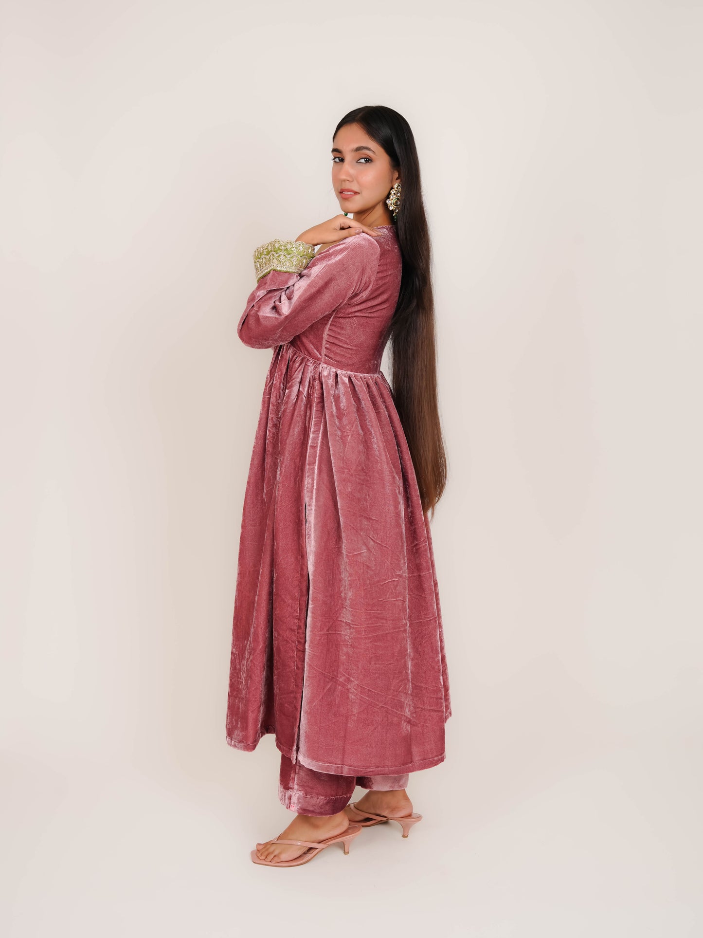 ISHANI MAUVE V-NECK BELL SLEEVE NAYRA CUT VELVET KURTA WITH PALAZZOS