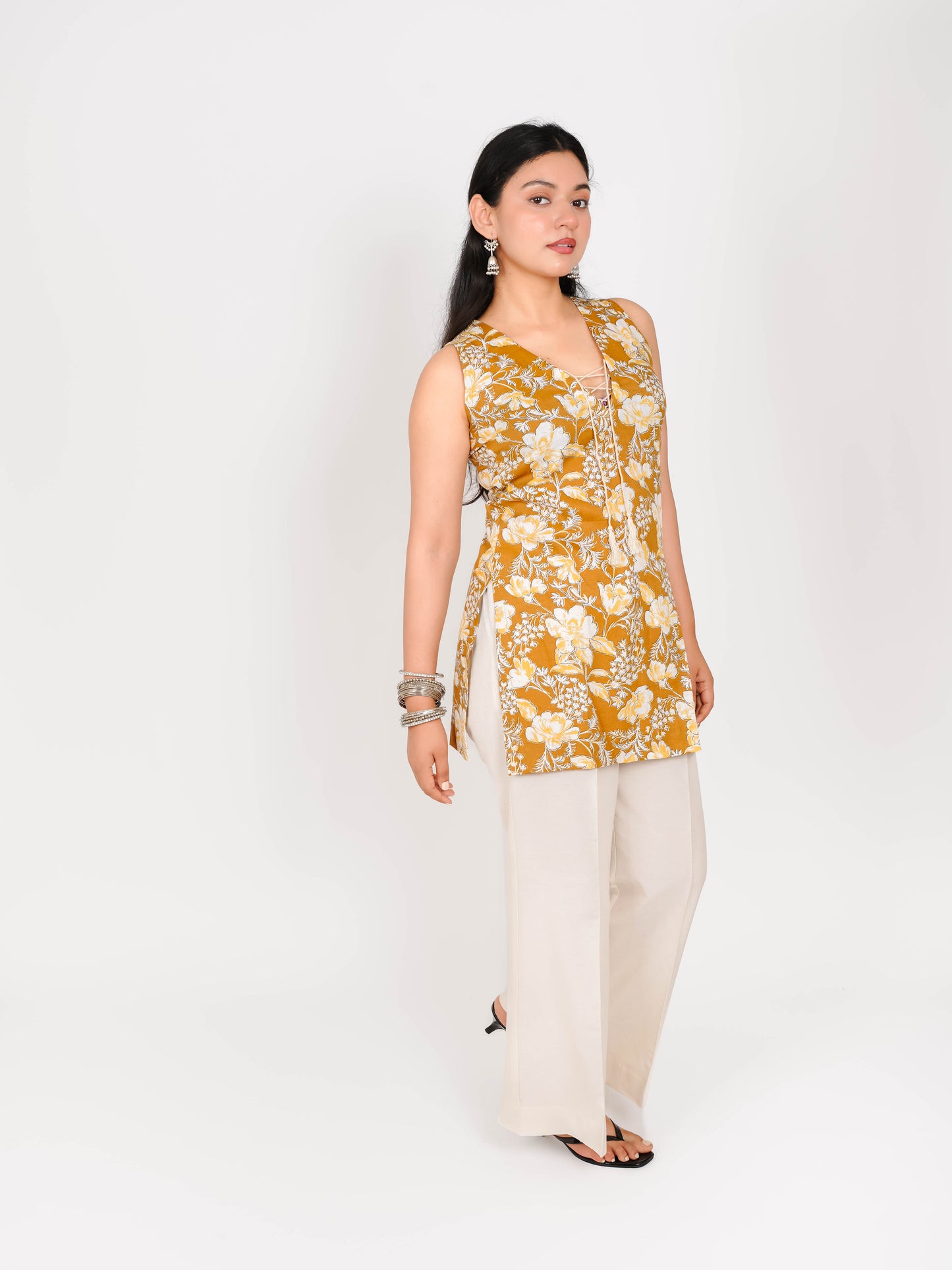 MONOMEE OSHAVI DORI NECK KURTA SET WITH PALAZZO