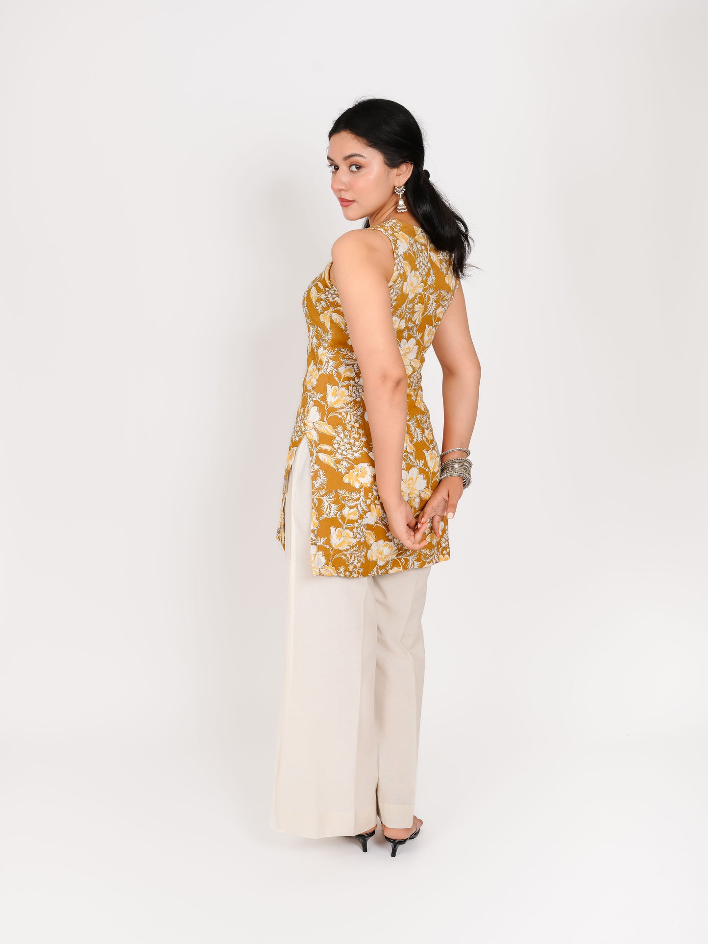 MONOMEE OSHAVI DORI NECK KURTA SET WITH PALAZZO