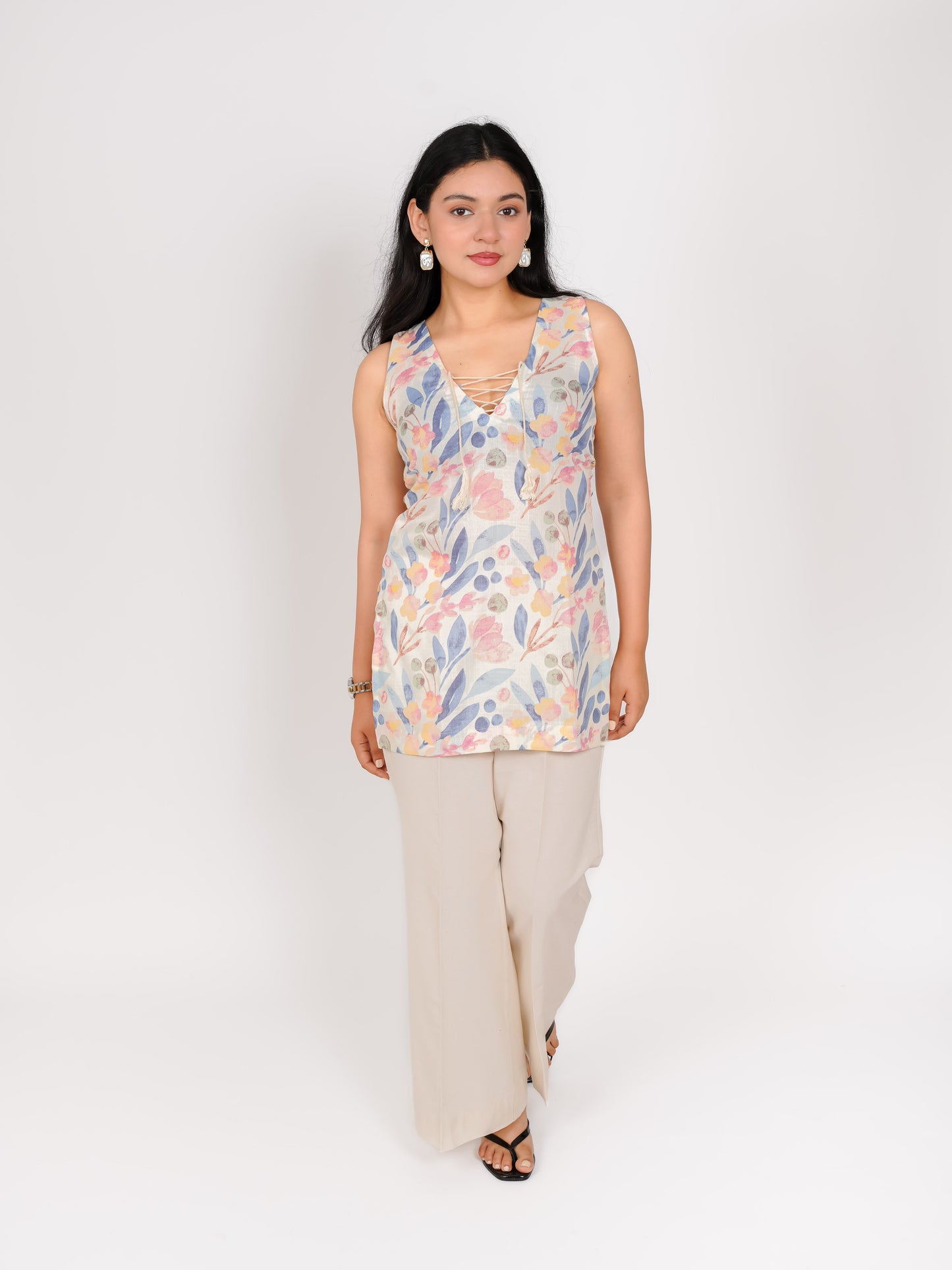 MONOMEE RIDDHAYA DORI NECK KURTA SET WITH PALAZZO