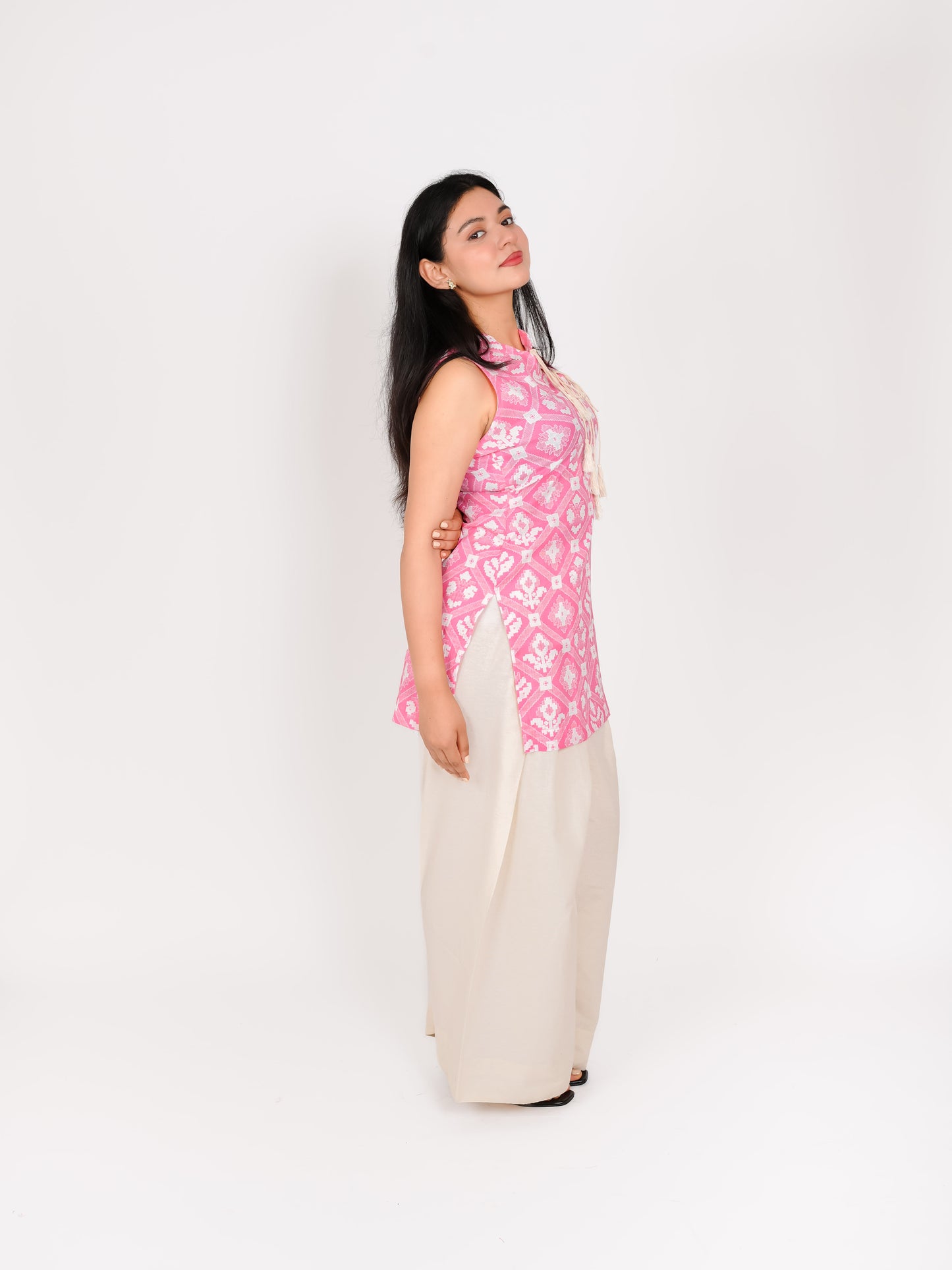 MONOMEE VEDAVI PINK FARSHI SALWAR SET WITH MANDARIN COLLAR