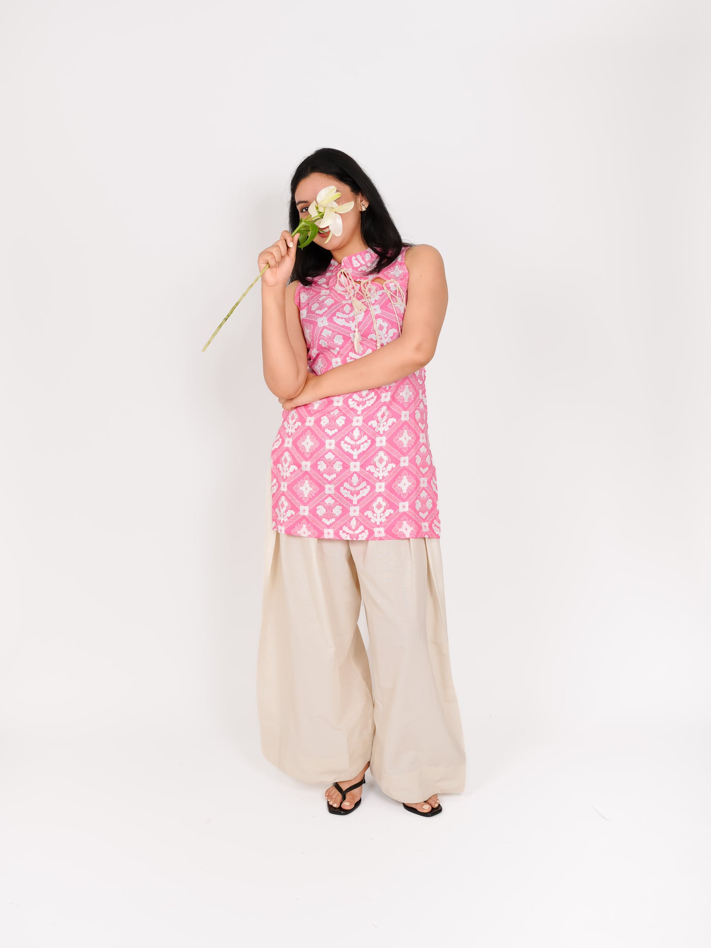 MONOMEE VEDAVI PINK FARSHI SALWAR SET WITH MANDARIN COLLAR