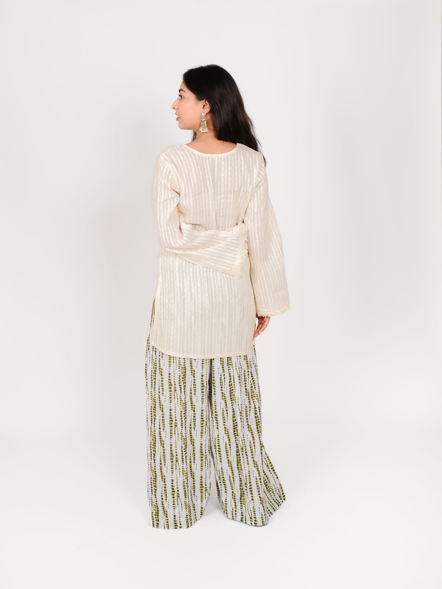 MONOMEE TRISHTHA LEHERIYA FARSHI SALWAR SET