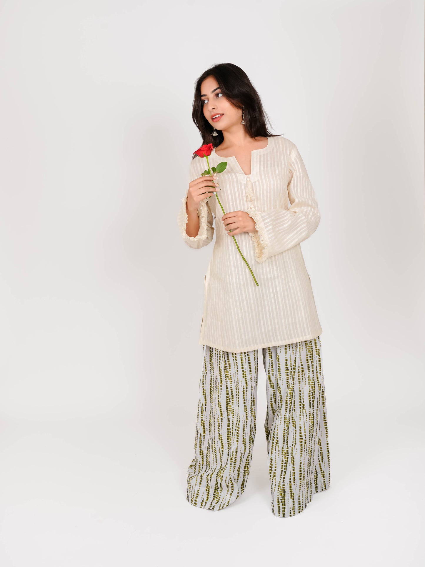 MONOMEE TRISHTHA LEHERIYA FARSHI SALWAR SET
