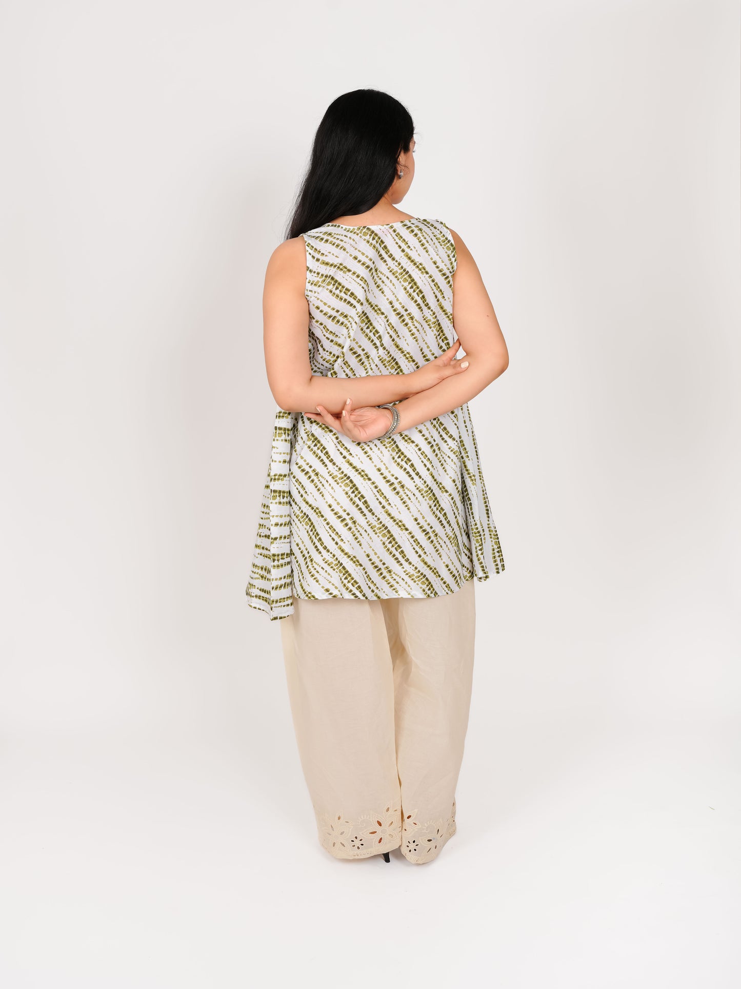 MONOMEE TISHYA LEHERIYA A-LINE KURTA WITH FARSHI SALWAR SET