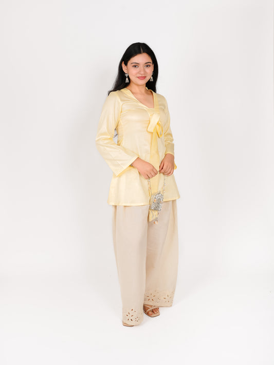 MONOMEE JASMIN SCHIFFLI BOW DETAIL FARSHI KURTA SET
